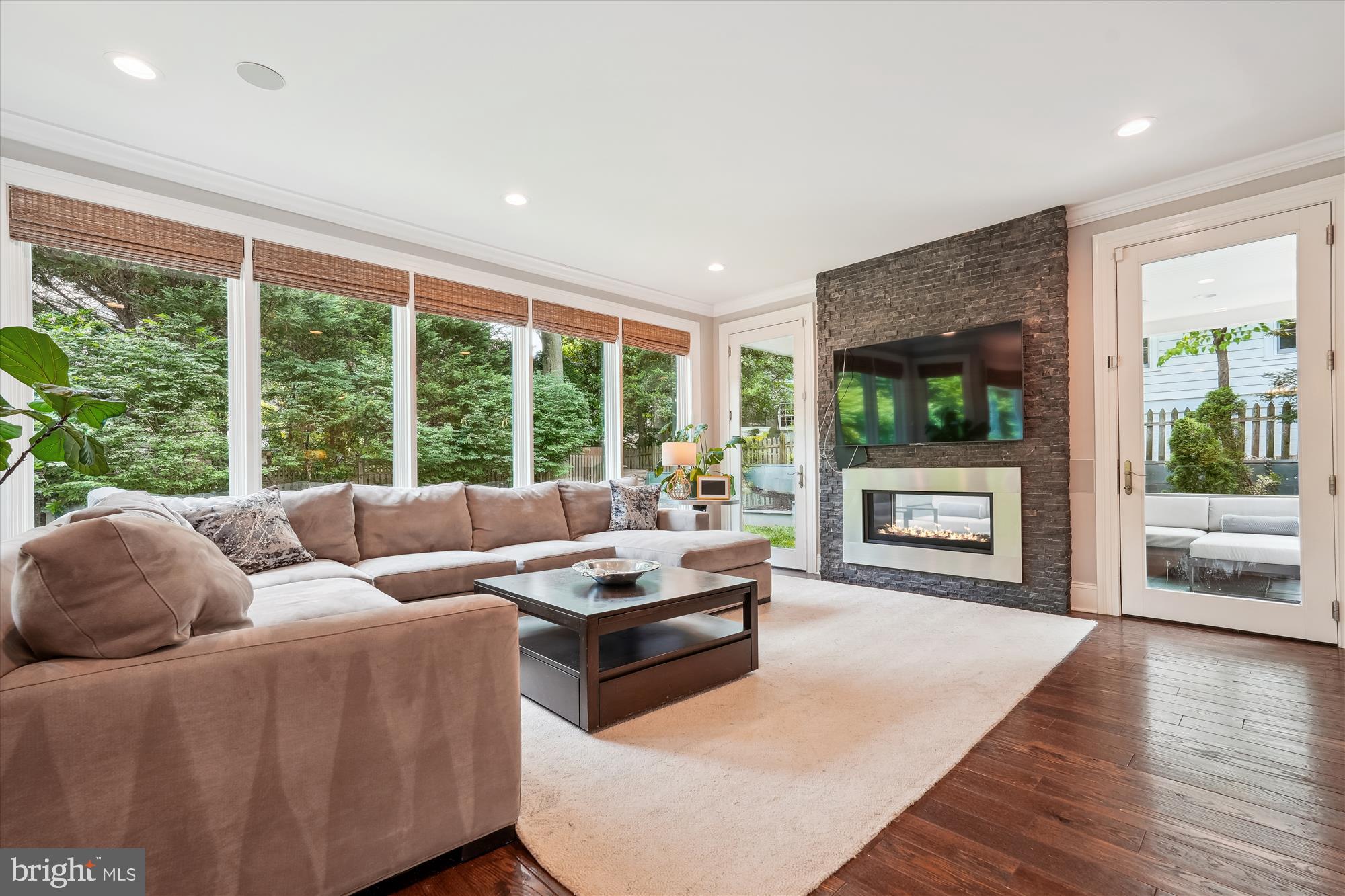 CHEVY CHASE - Residential