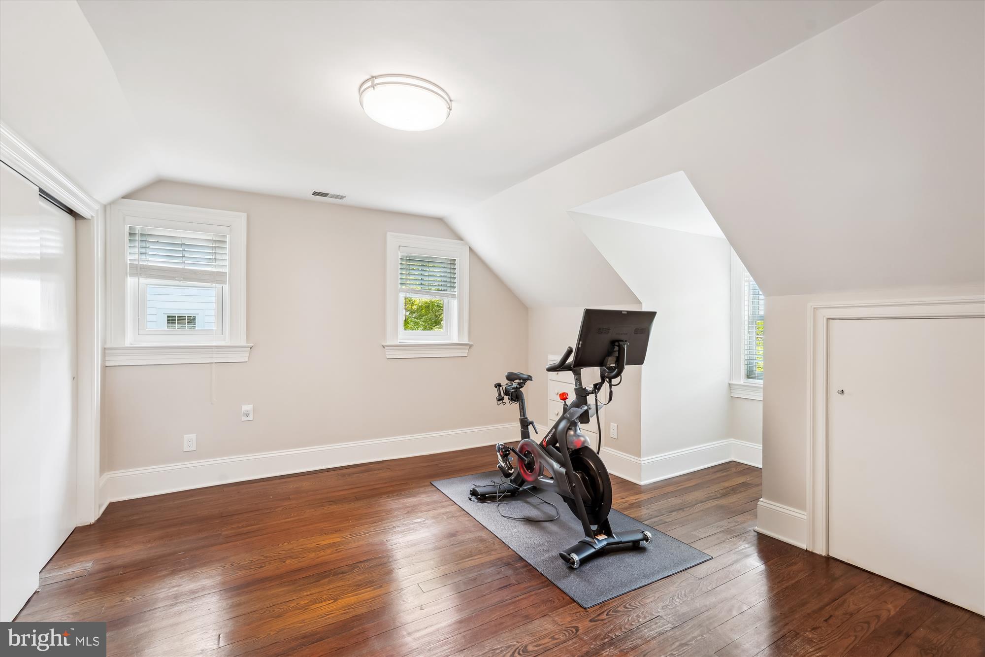 CHEVY CHASE - Residential