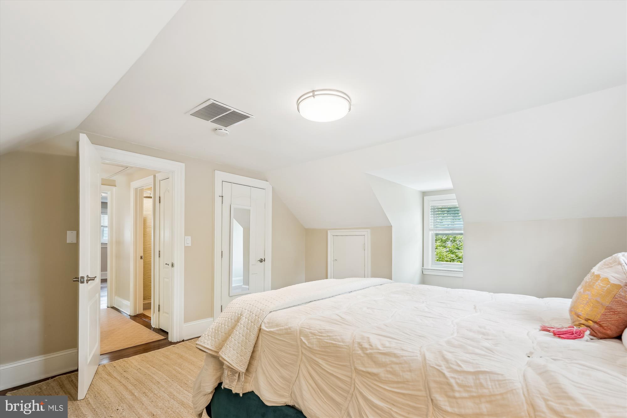 CHEVY CHASE - Residential