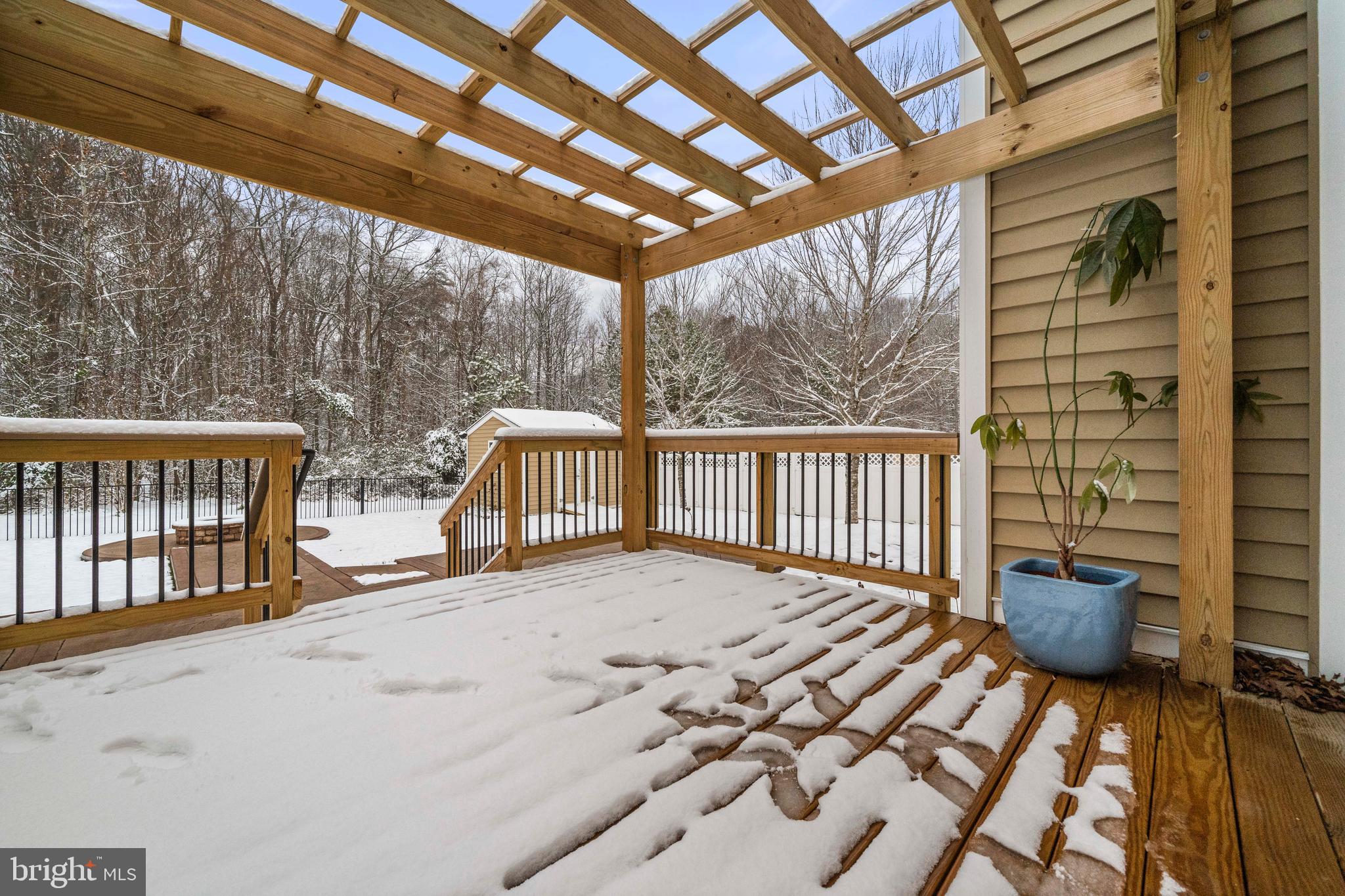 LADYSMITH VILLAGE - Residential