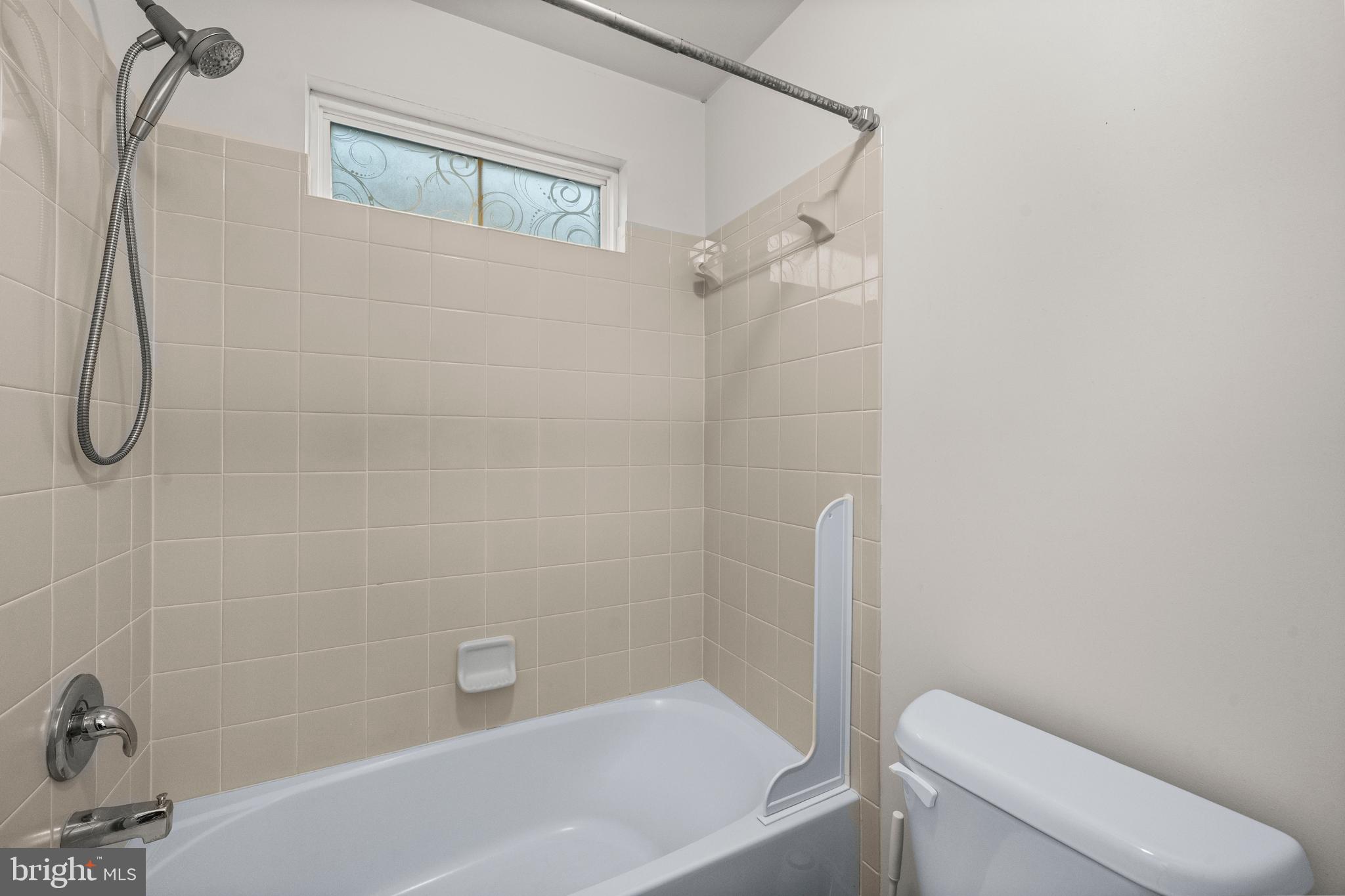 LADYSMITH VILLAGE - Residential