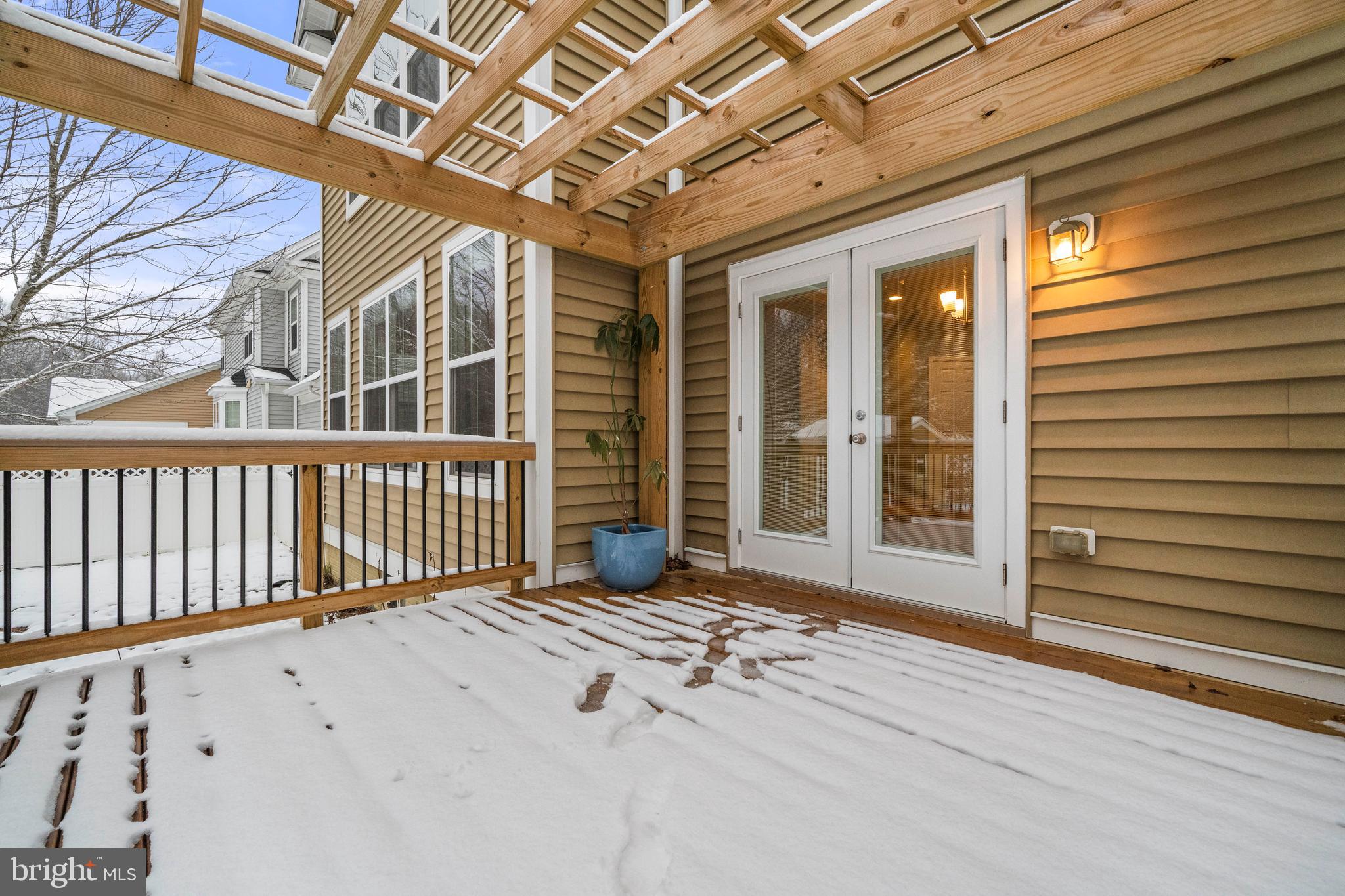 LADYSMITH VILLAGE - Residential