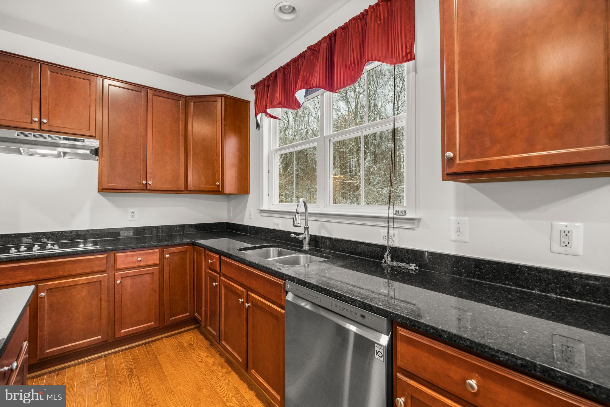 LADYSMITH VILLAGE - Residential