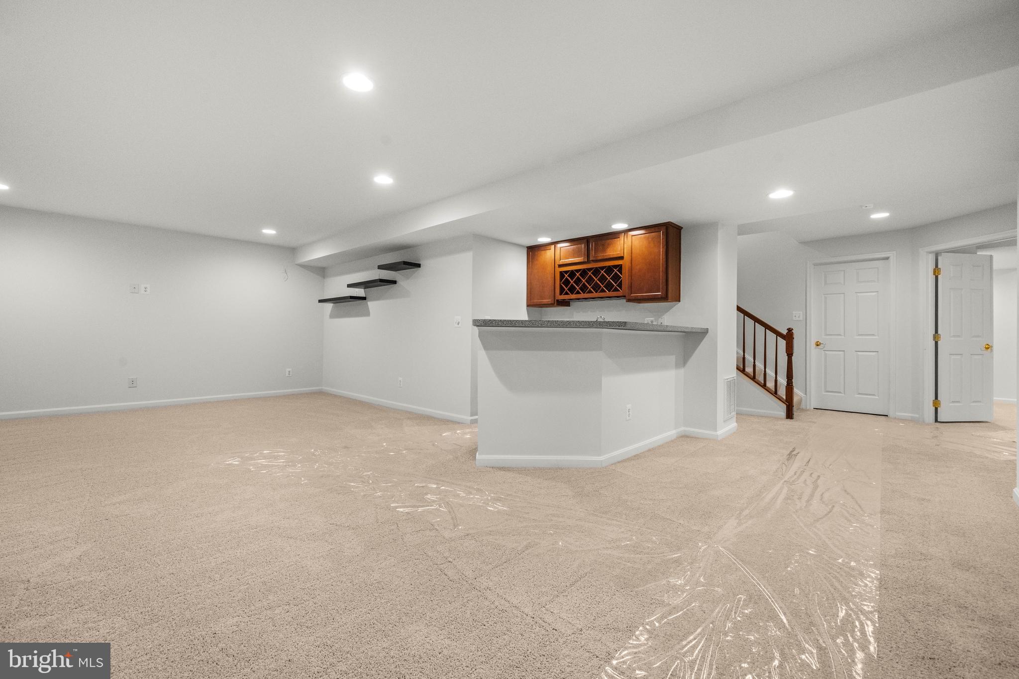 LADYSMITH VILLAGE - Residential