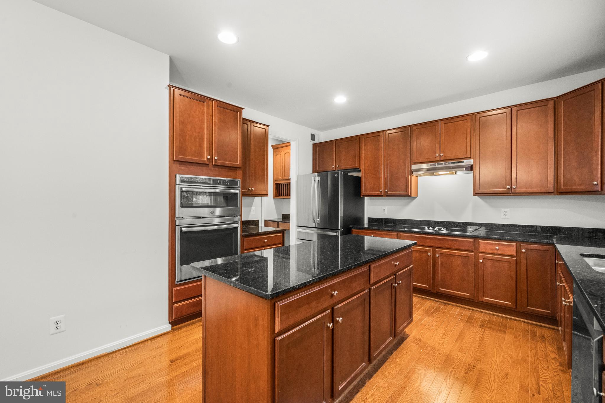 LADYSMITH VILLAGE - Residential