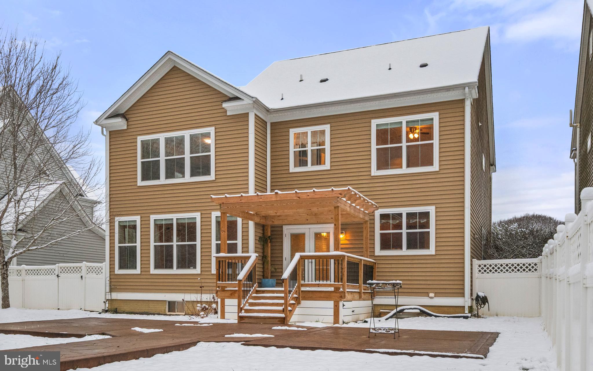 LADYSMITH VILLAGE - Residential