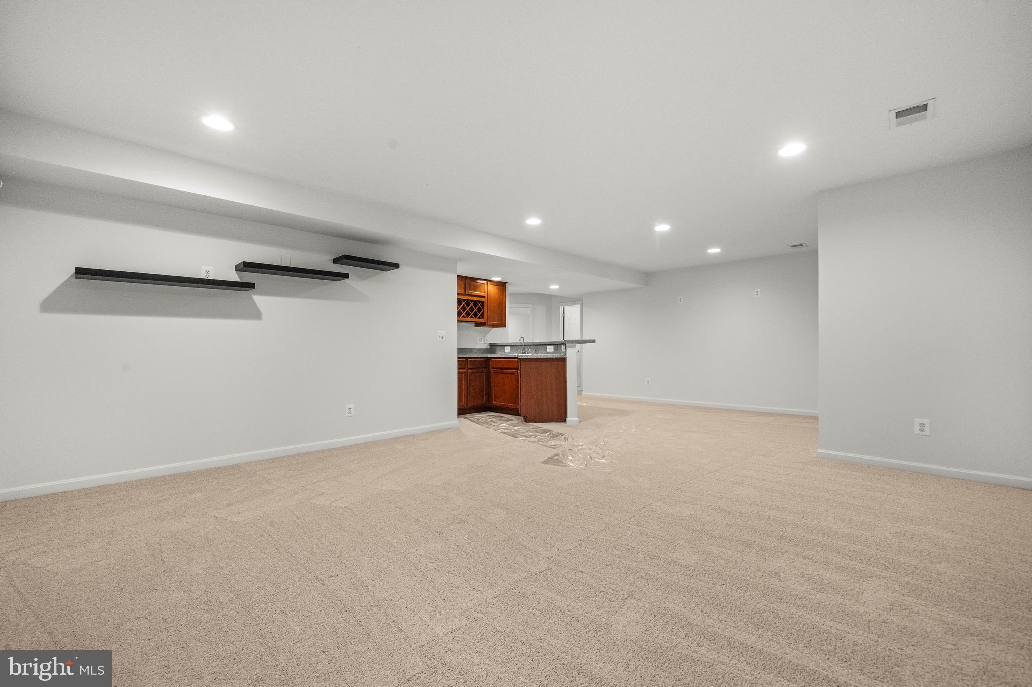 LADYSMITH VILLAGE - Residential