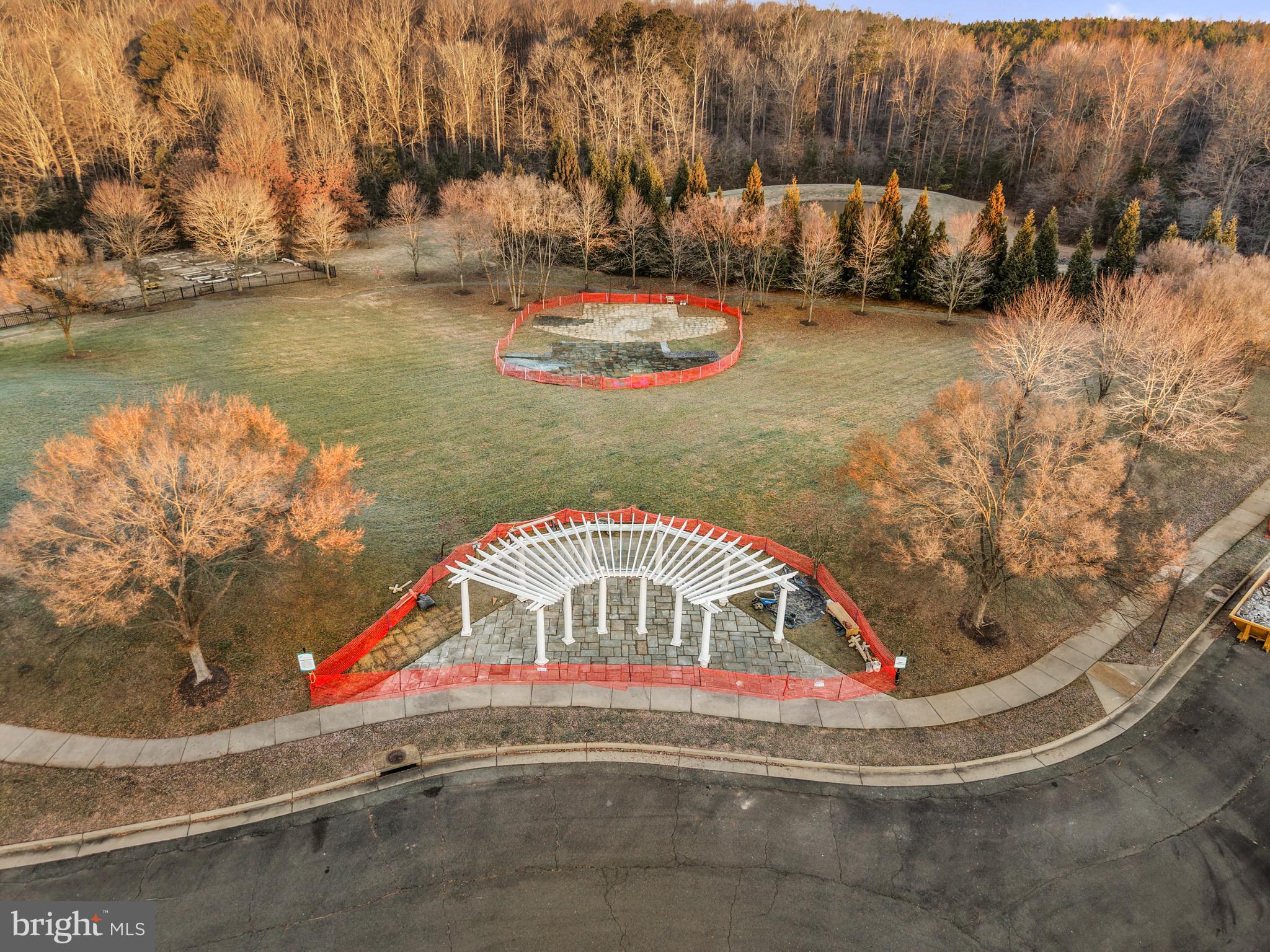 LADYSMITH VILLAGE - Residential