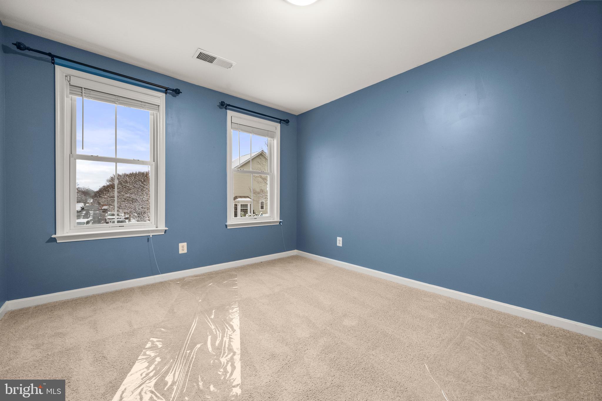 LADYSMITH VILLAGE - Residential