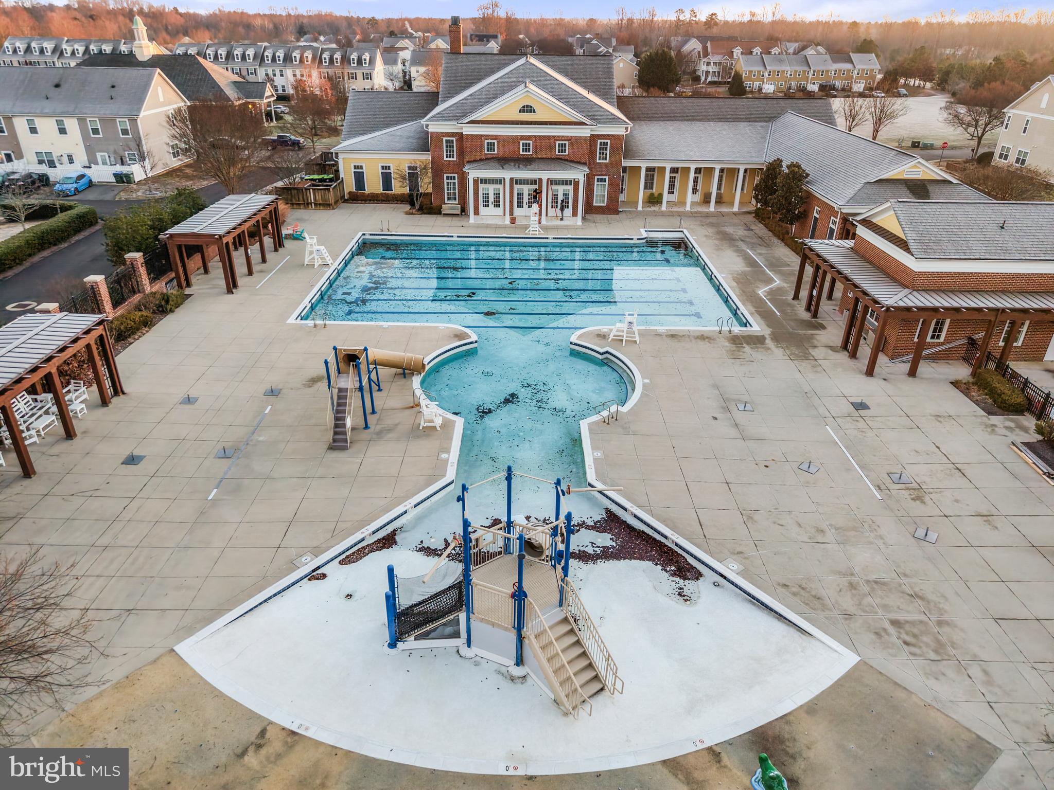 LADYSMITH VILLAGE - Residential