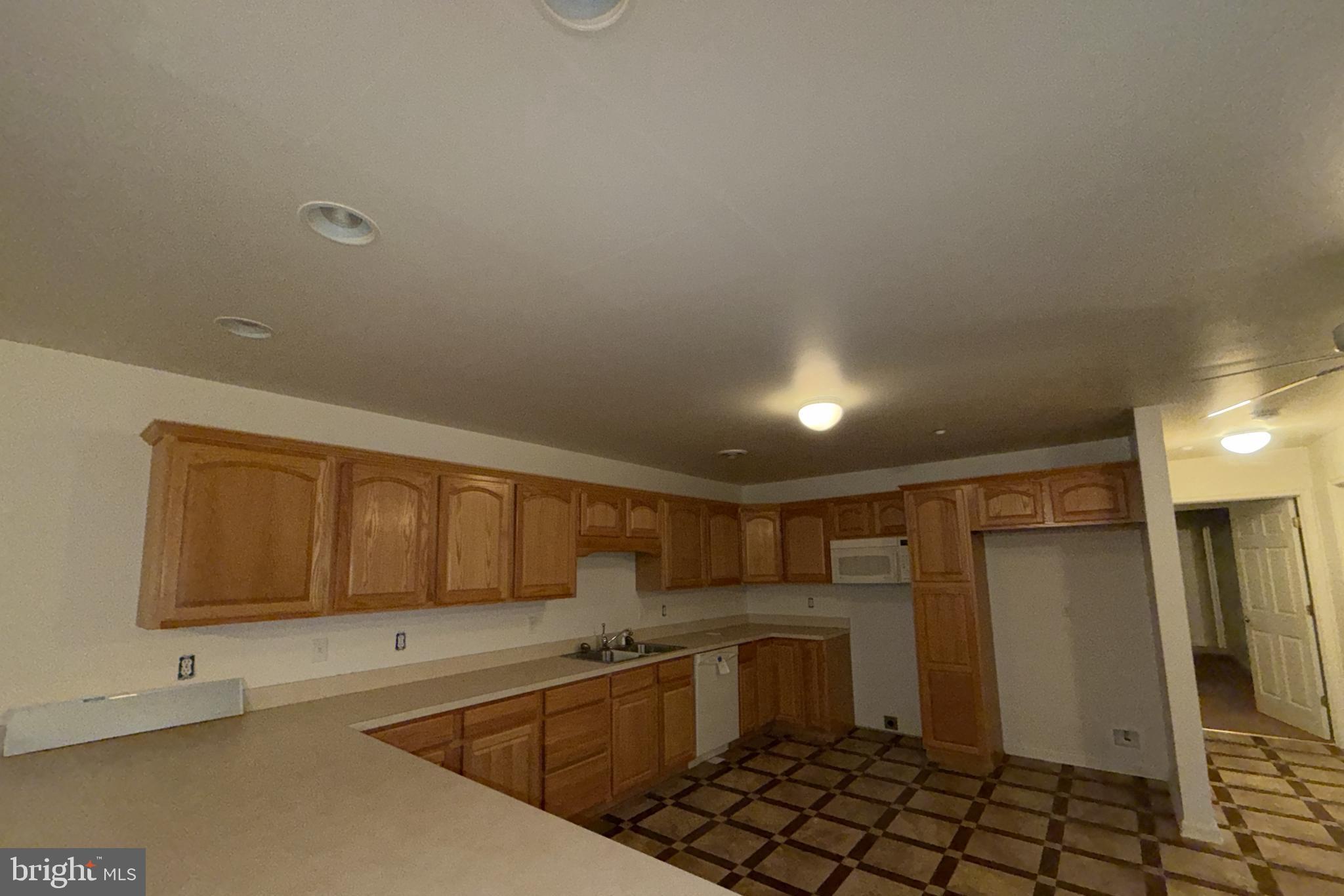 EAST RIDGE TOWNHOMES - Residential