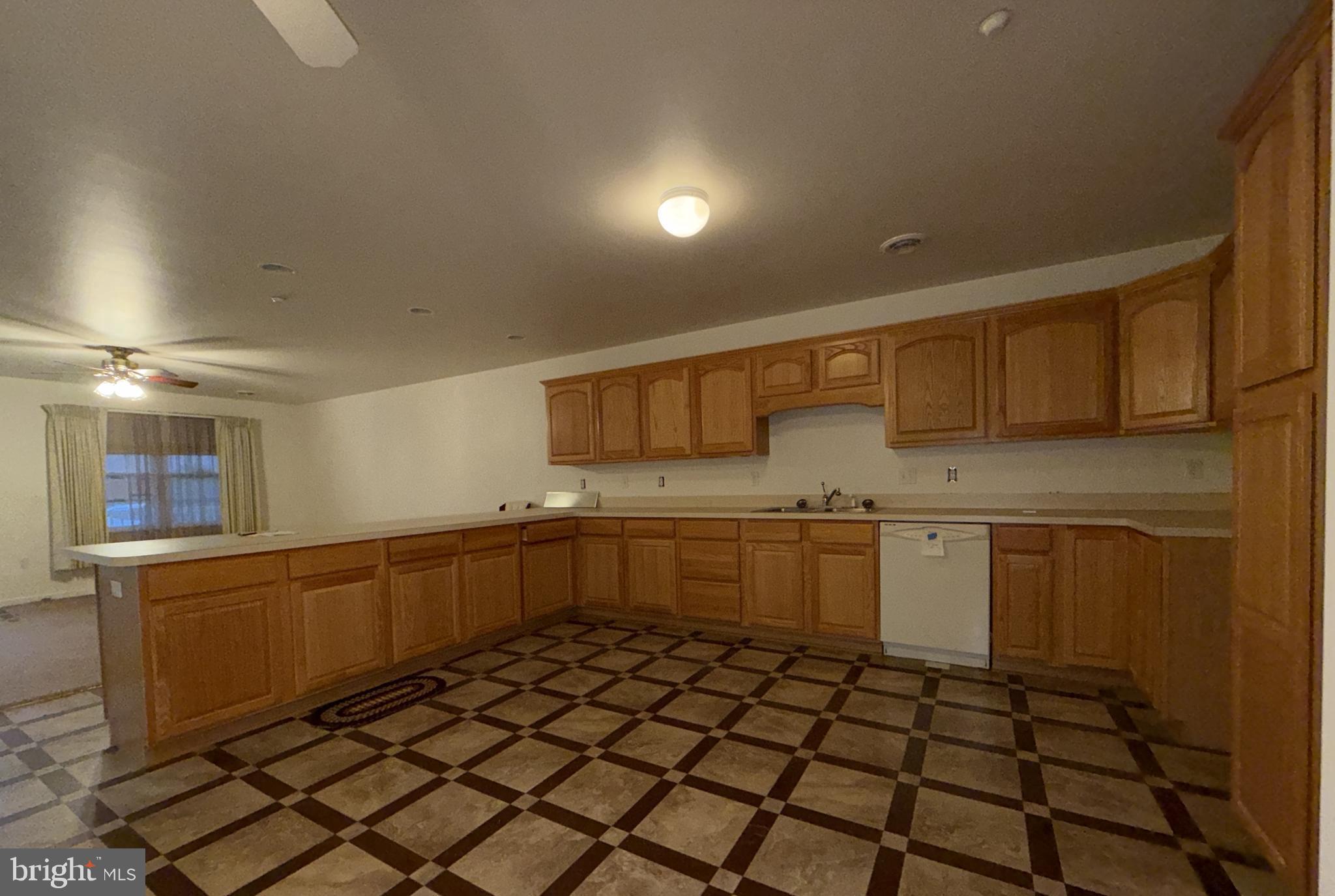 EAST RIDGE TOWNHOMES - Residential