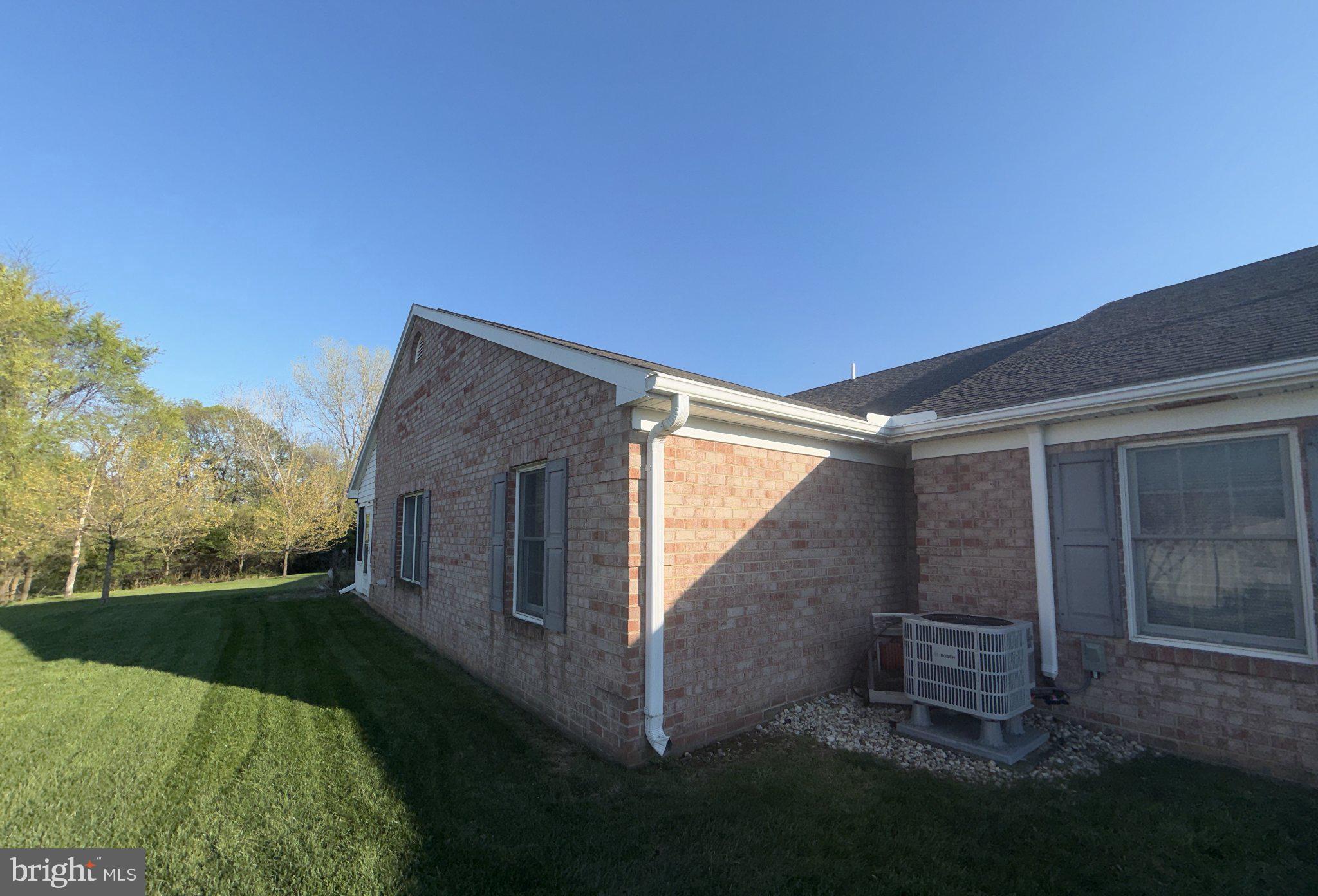 EAST RIDGE TOWNHOMES - Residential