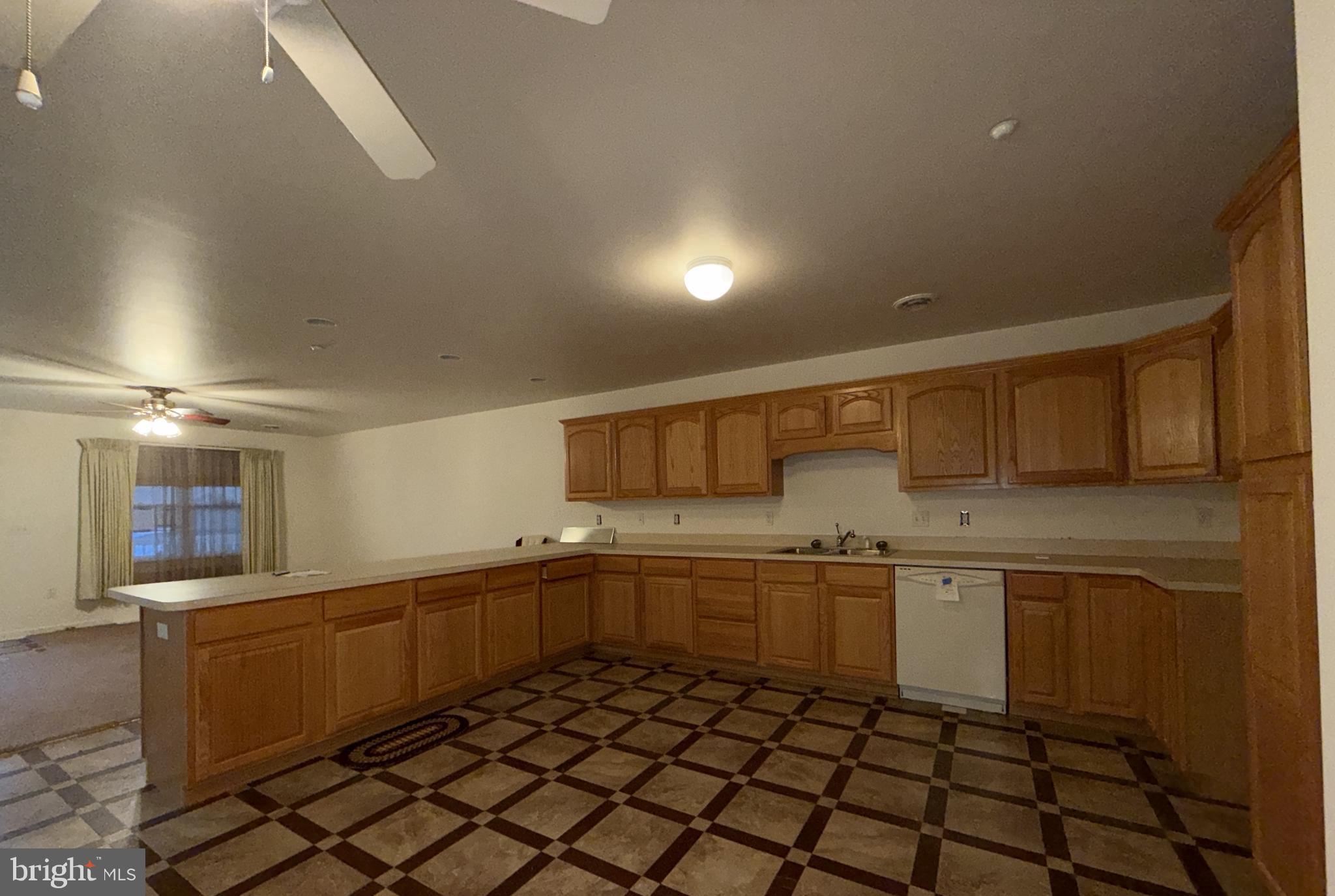 EAST RIDGE TOWNHOMES - Residential