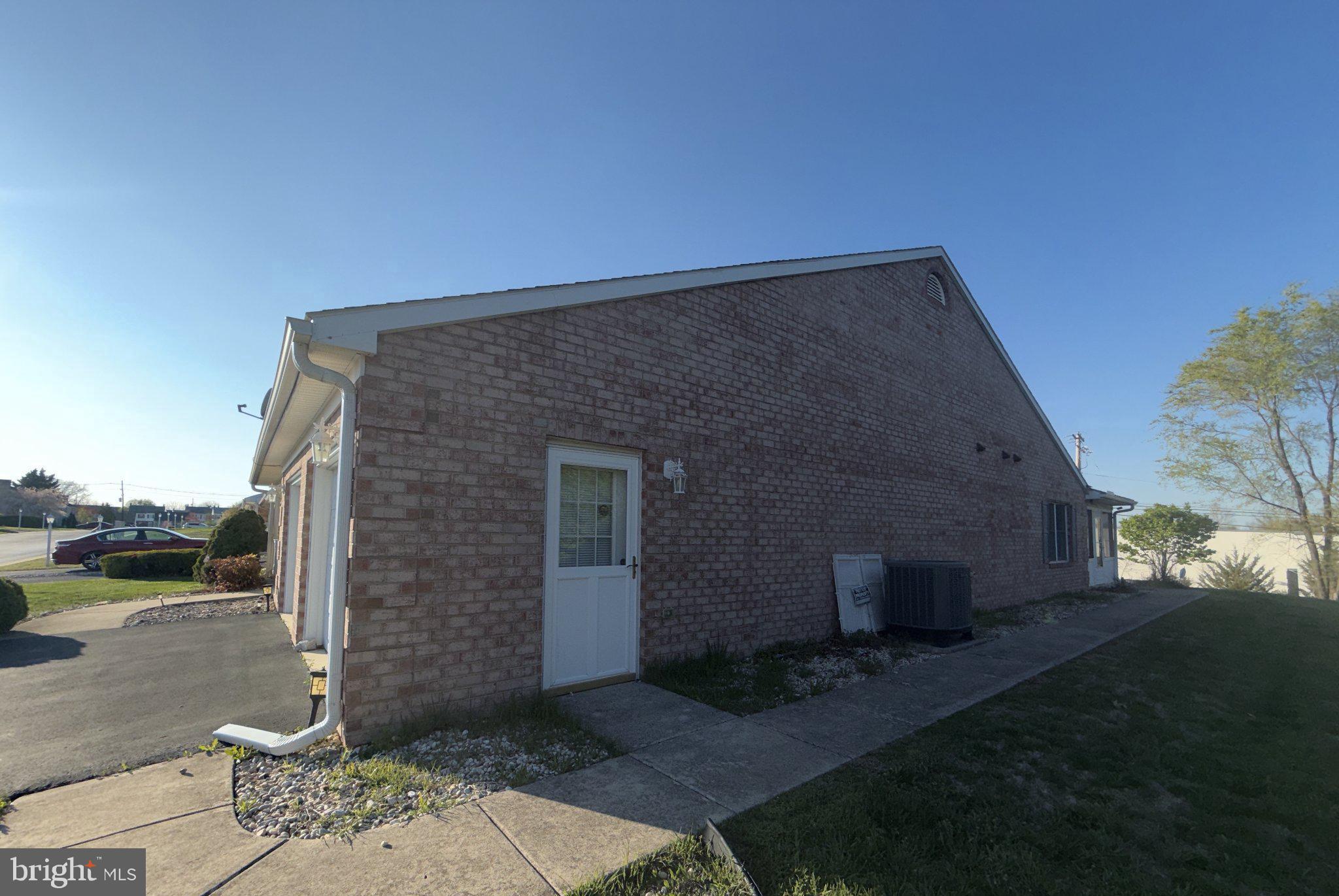 EAST RIDGE TOWNHOMES - Residential