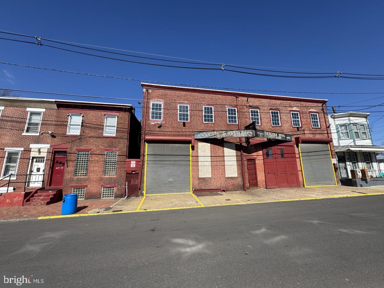 429 CARL MILLER BOULEVARD 433