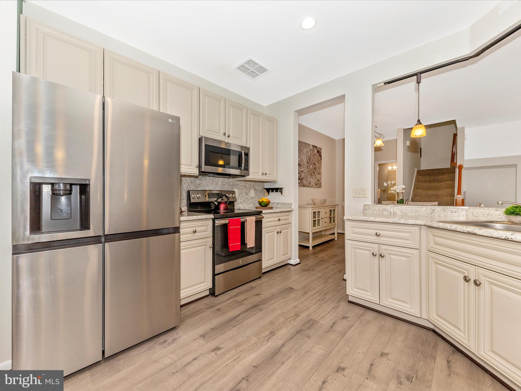 FOREST BROOKE - Residential