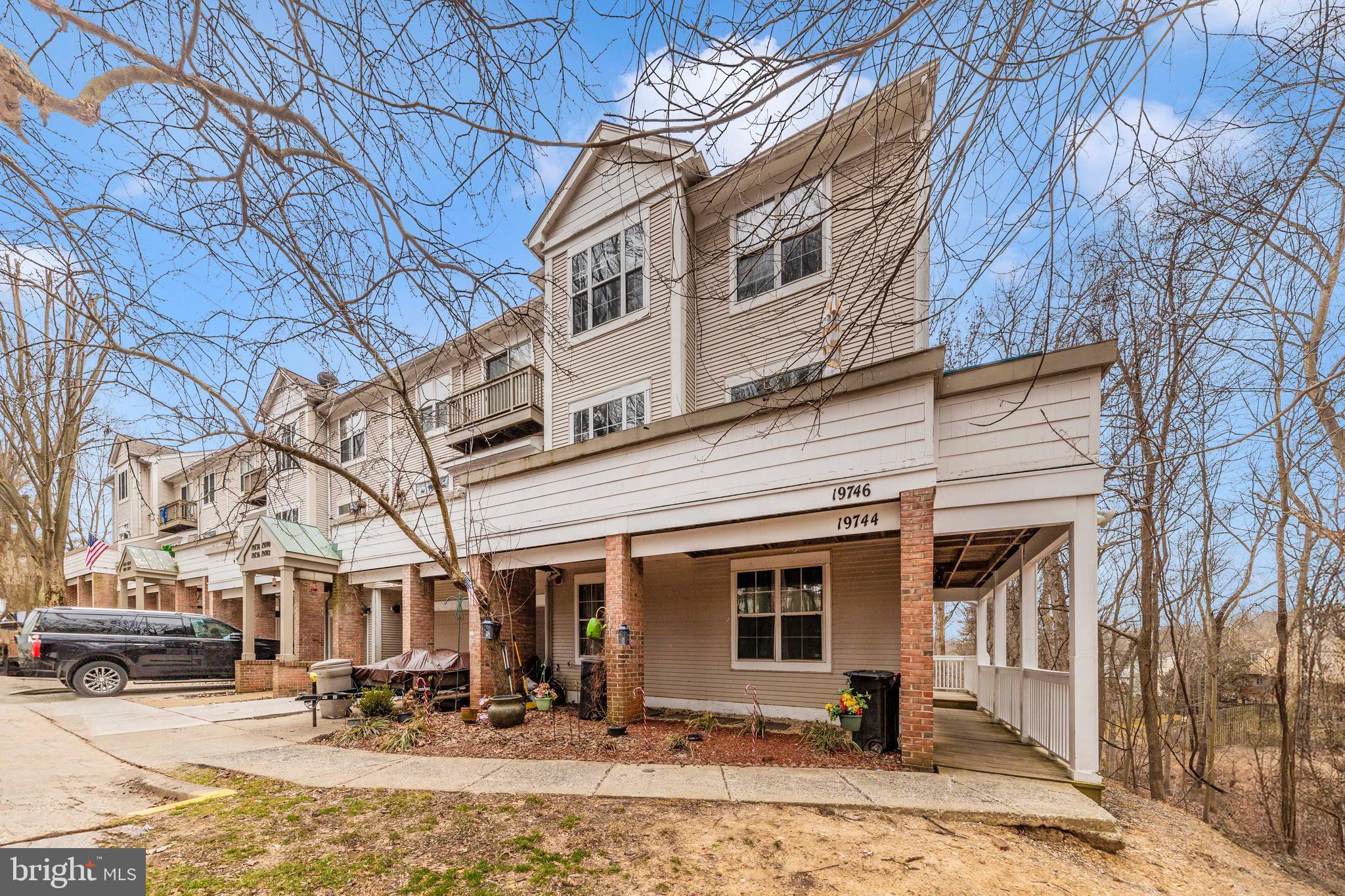 FOREST BROOKE - Residential