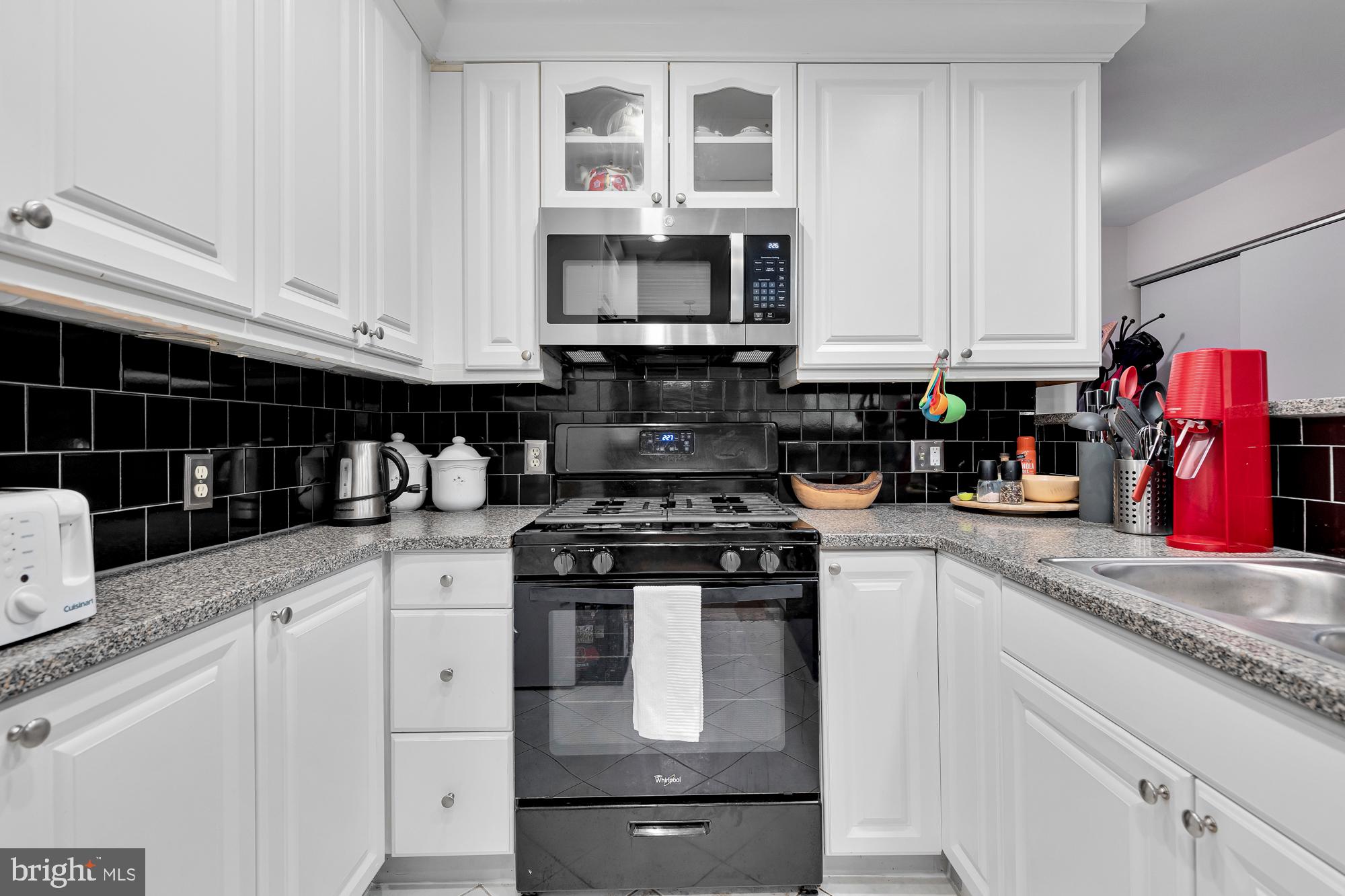 THAYER TOWERS - Residential