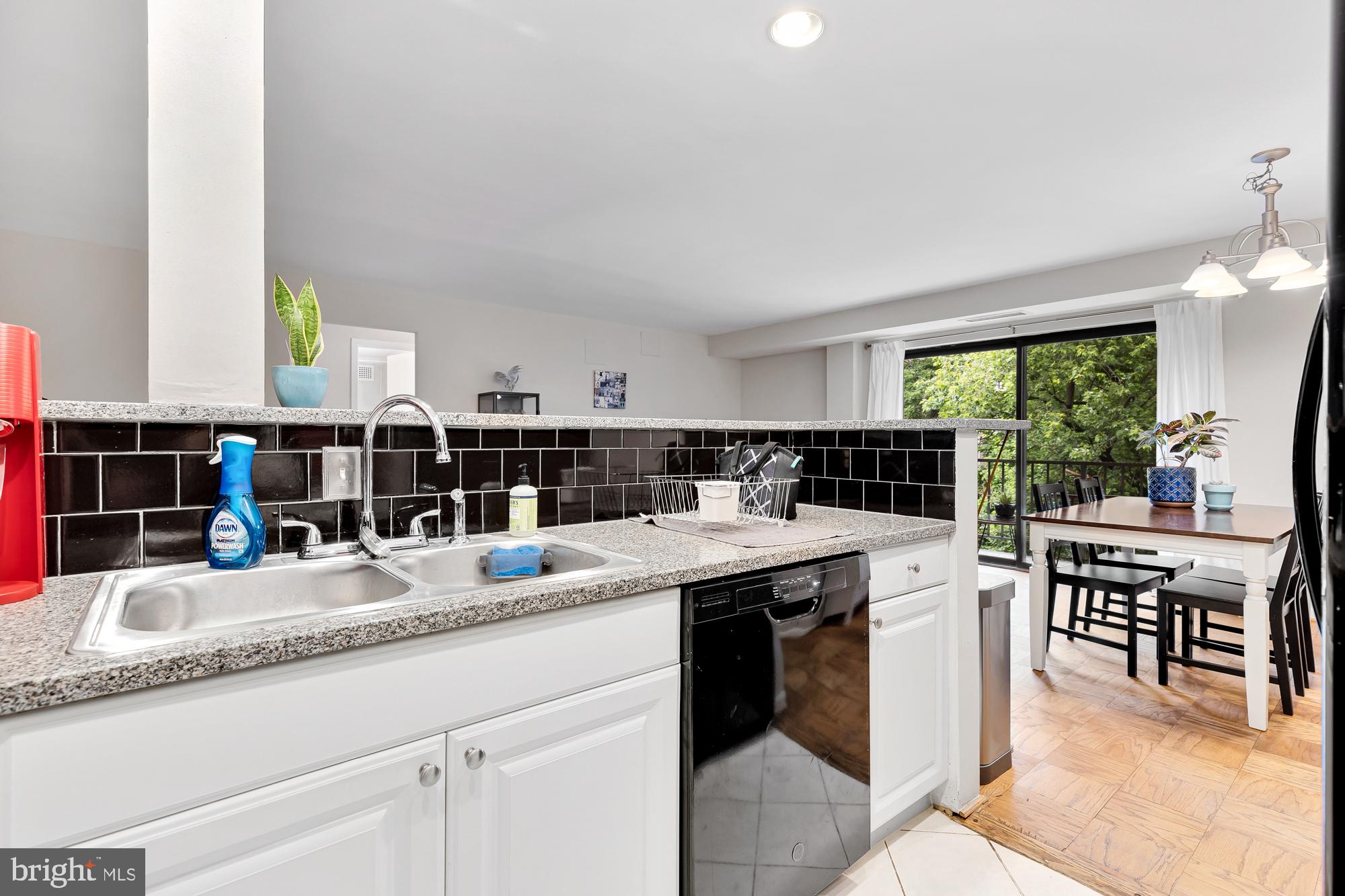 THAYER TOWERS - Residential