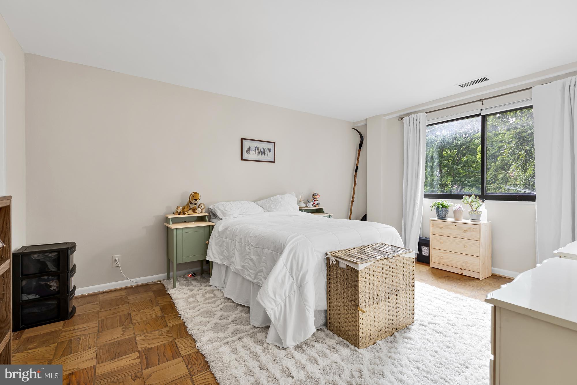 THAYER TOWERS - Residential