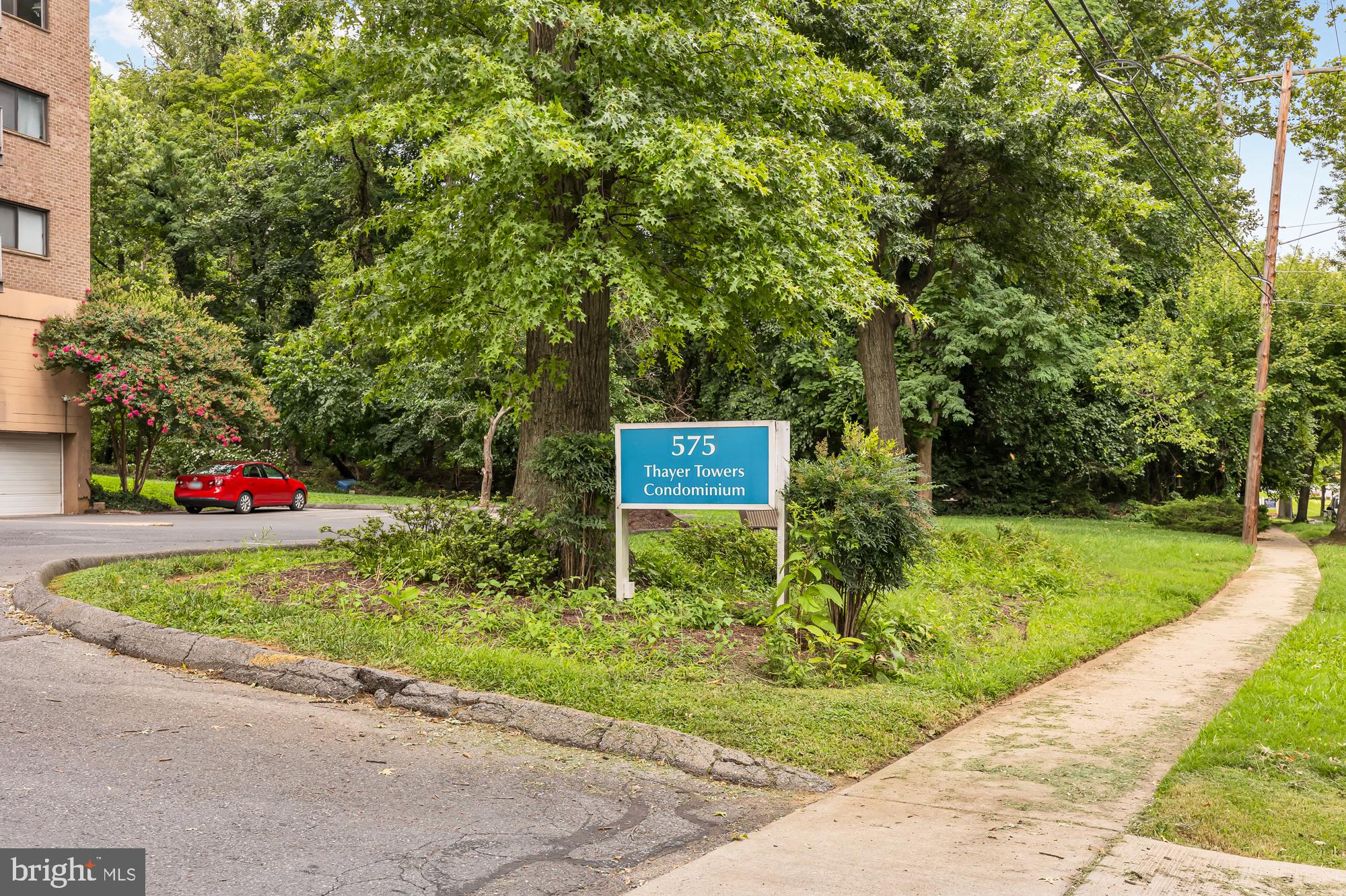 THAYER TOWERS - Residential