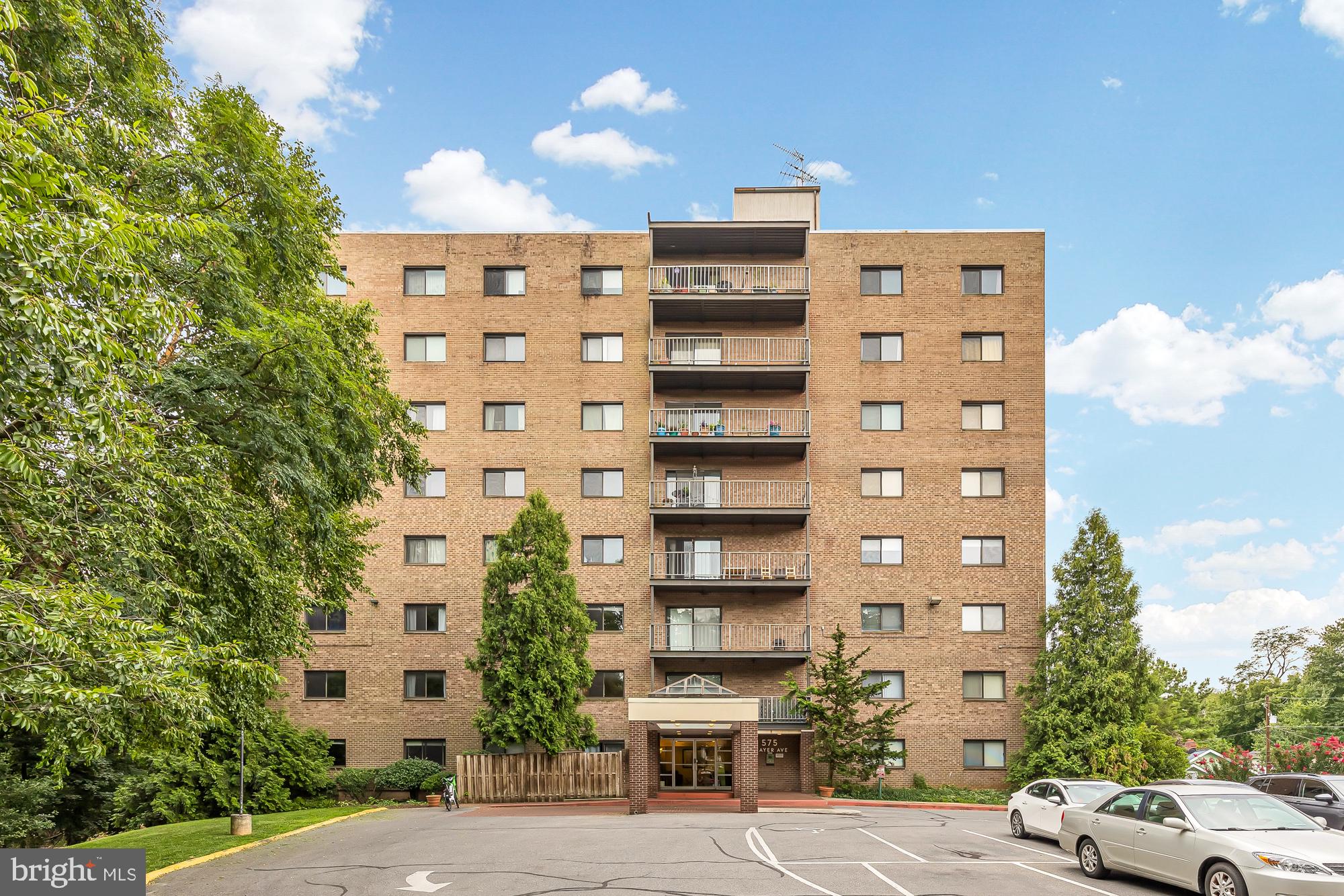 THAYER TOWERS - Residential