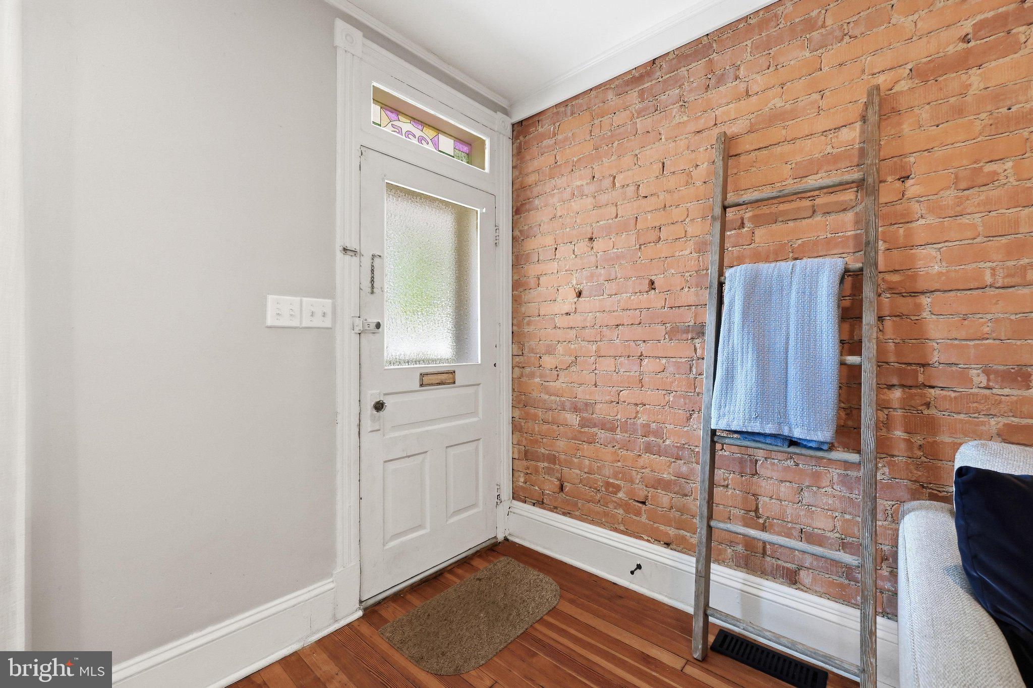 225 W SOUTH STREET