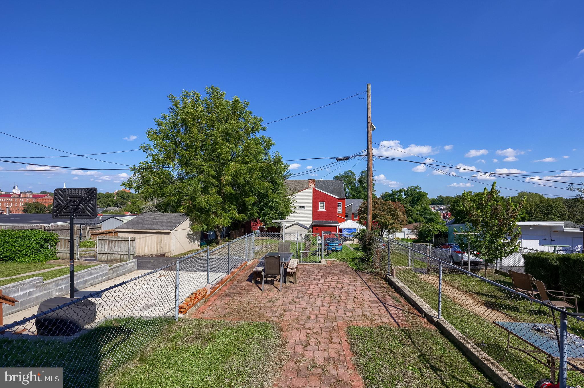 SOWE NEIGHBORHOOD / CABBAGE HILL - Residential