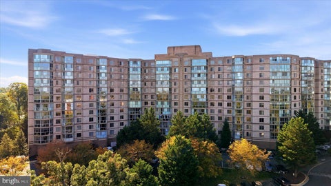 Photo of 19385 Cypress Ridge Terrace #405, LEESBURG, VA 20176 (MLS # VALO2138328)