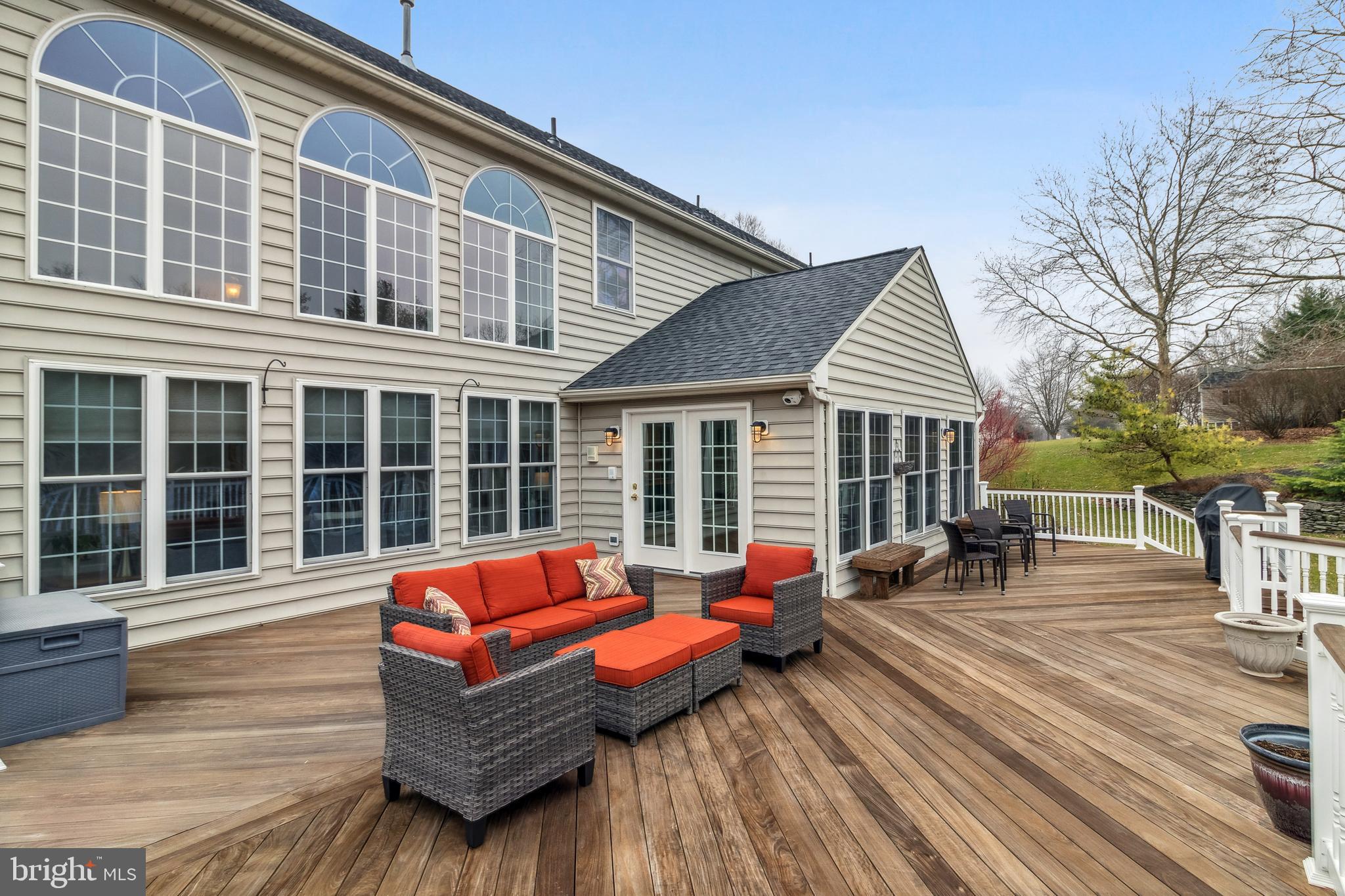 RIVER DOWNS - Residential