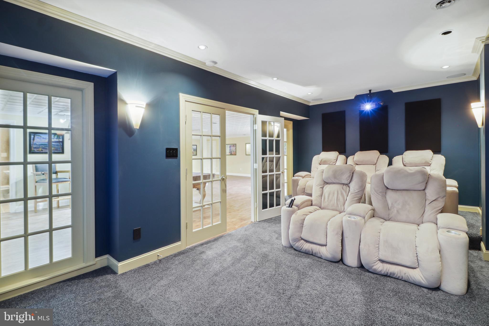 RIVER DOWNS - Residential