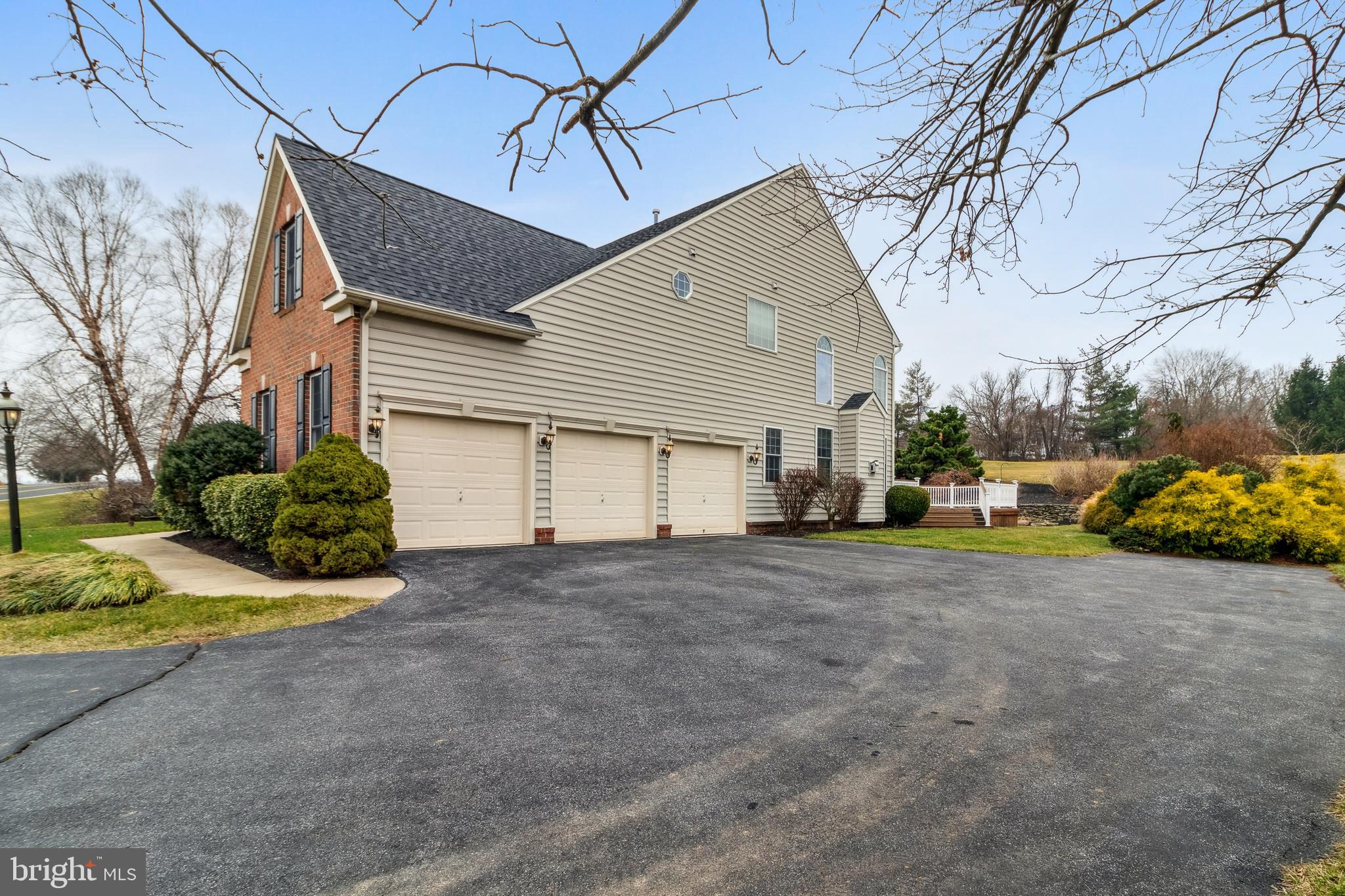 RIVER DOWNS - Residential