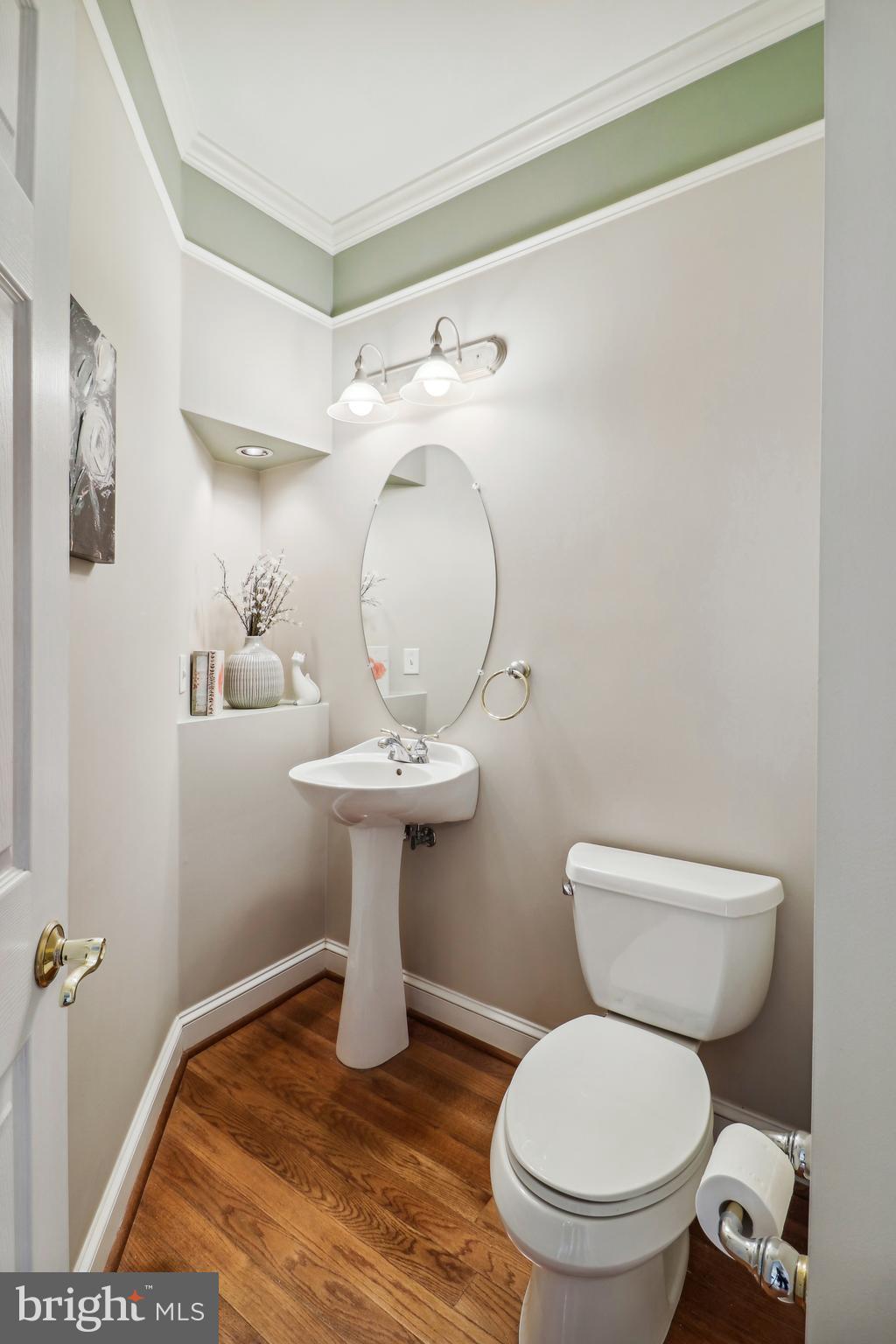 RIVER DOWNS - Residential