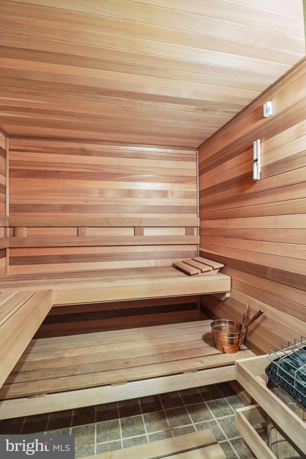 RIVER DOWNS - Residential