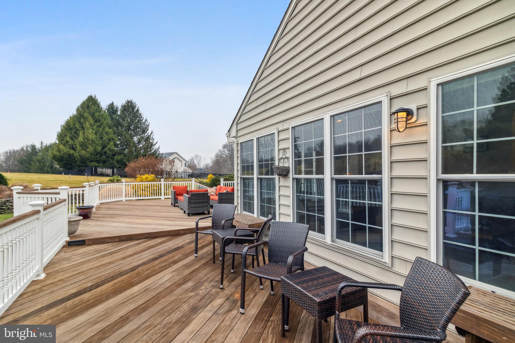 RIVER DOWNS - Residential