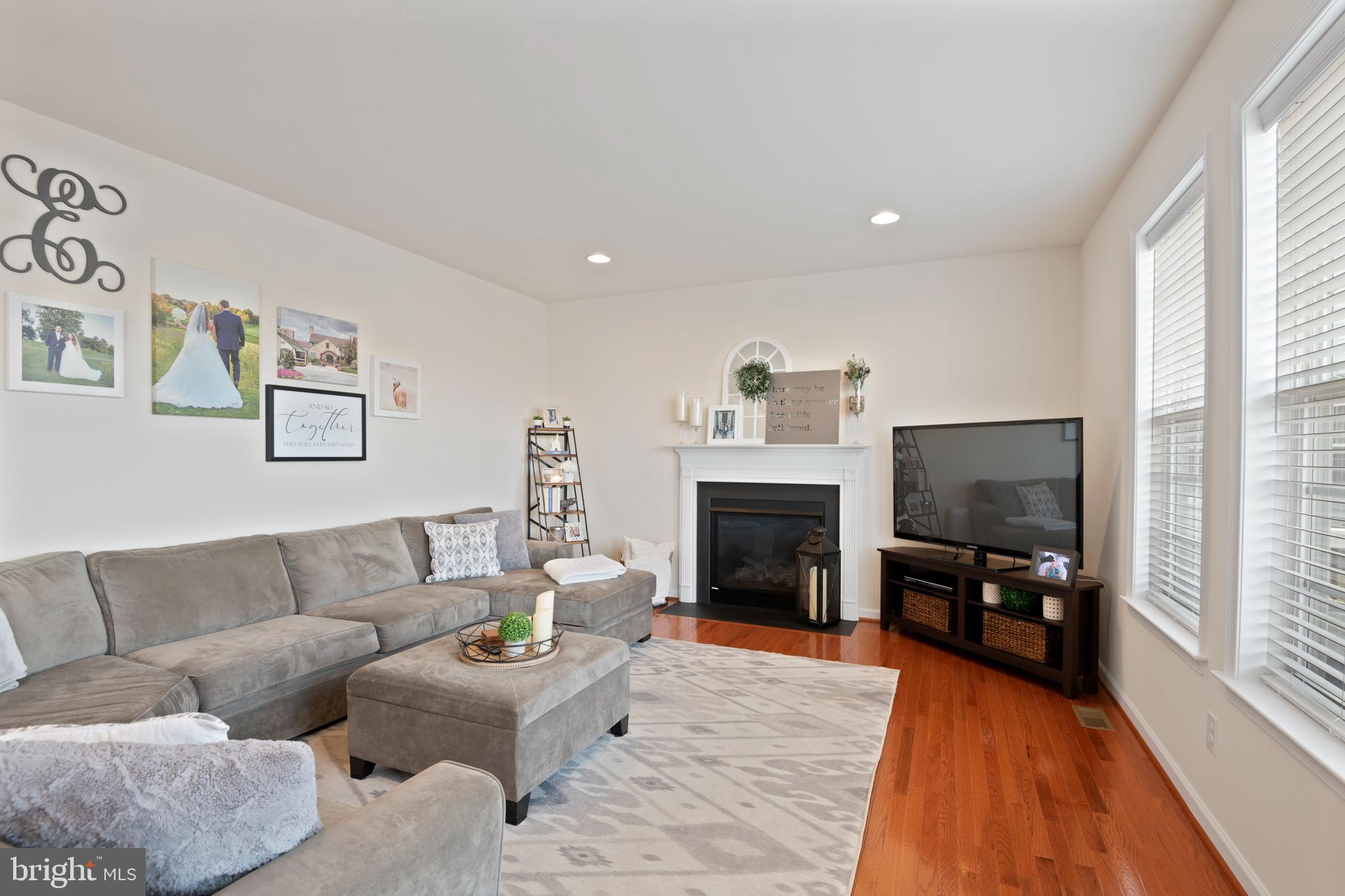 POND VIEW ESTATES - Residential