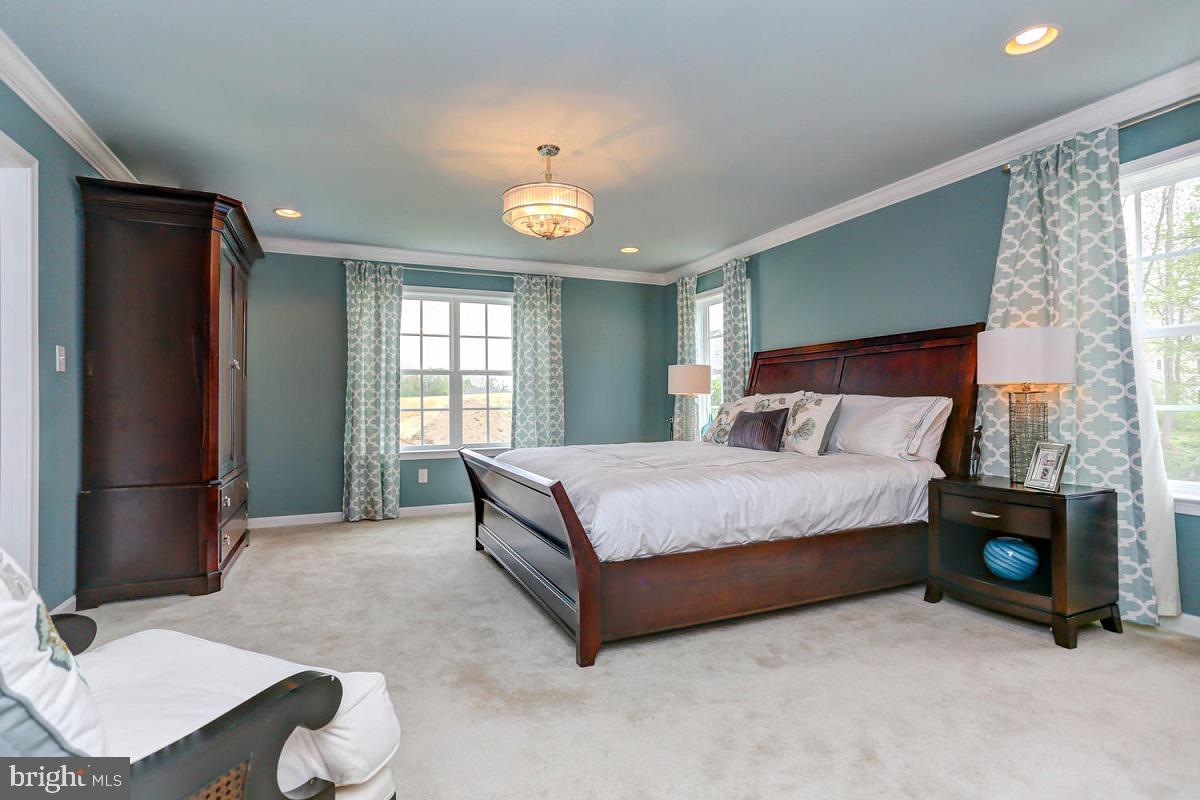 POND VIEW ESTATES - Residential