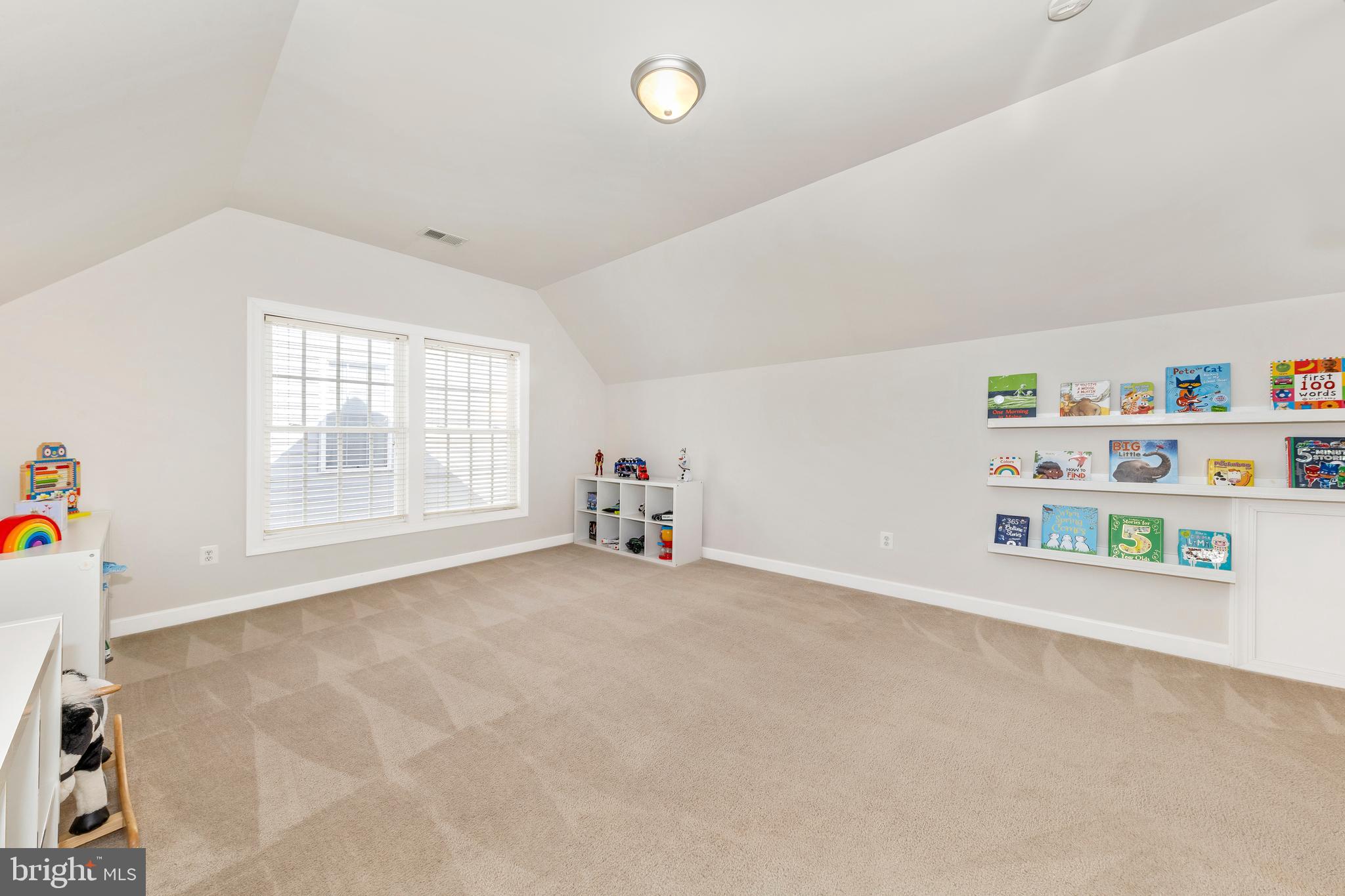 GREENWAY VILLAGE - Residential