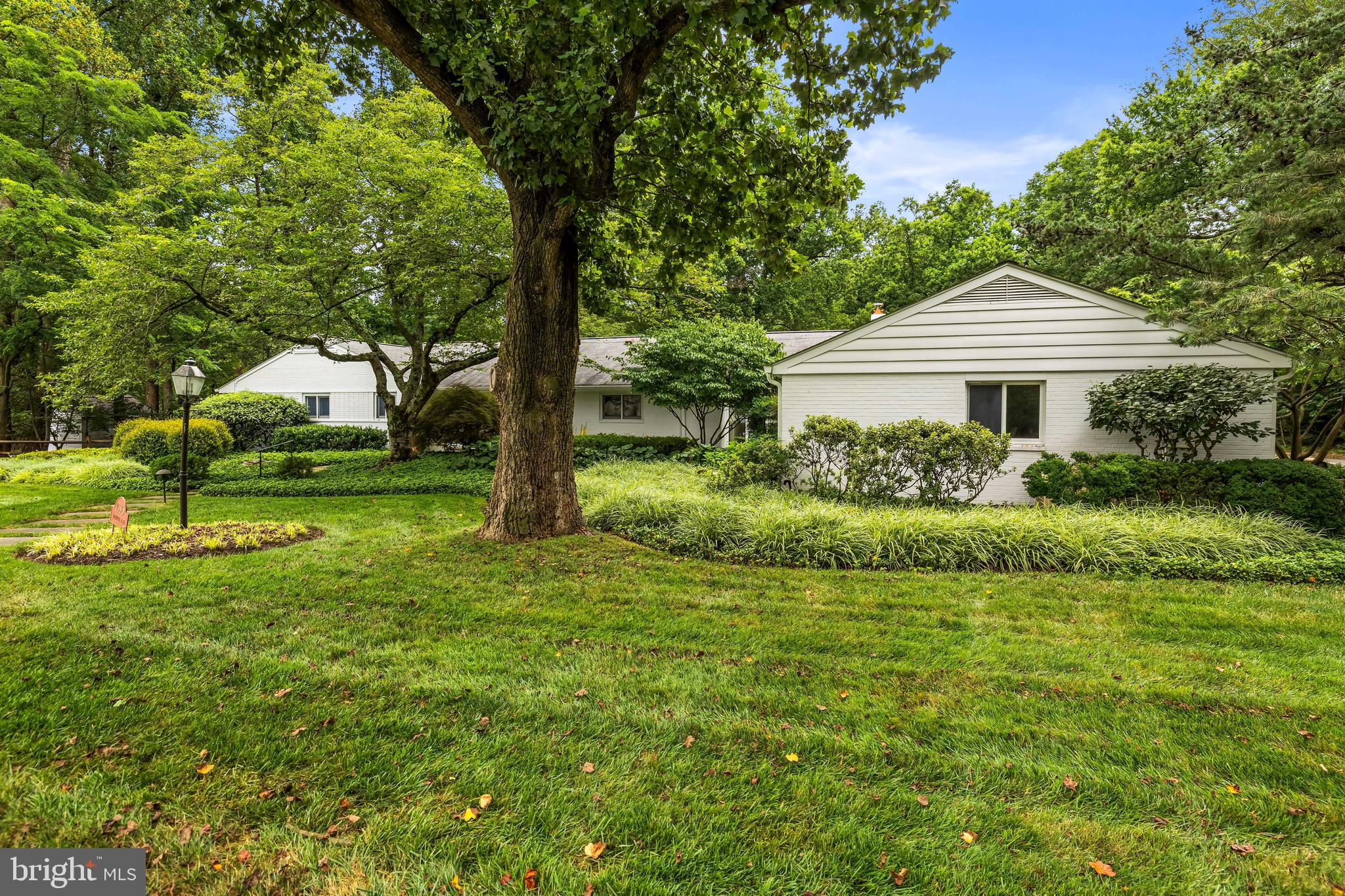 10815 LONGACRE LANE