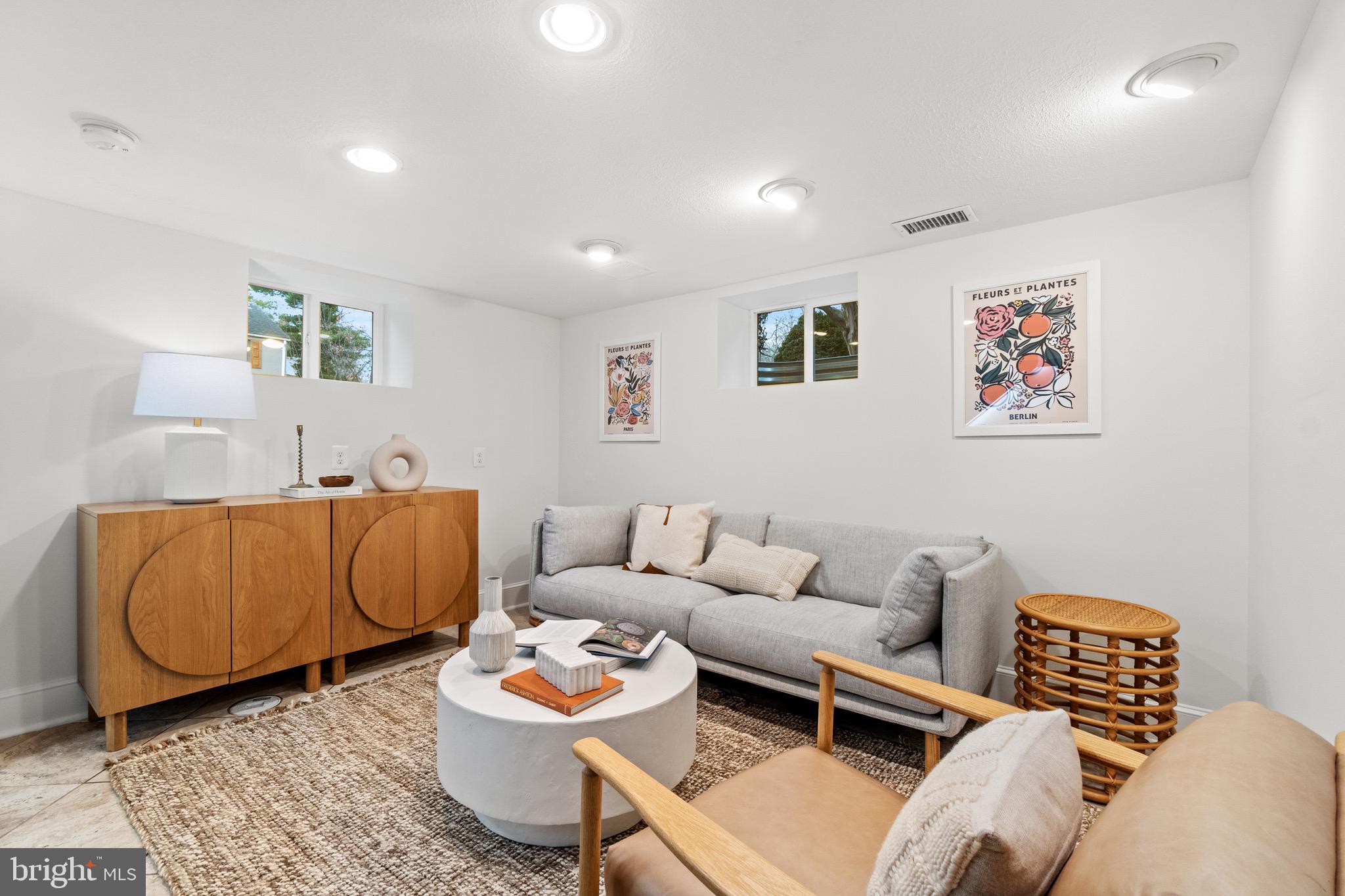 BRADDOCK HEIGHTS - Residential