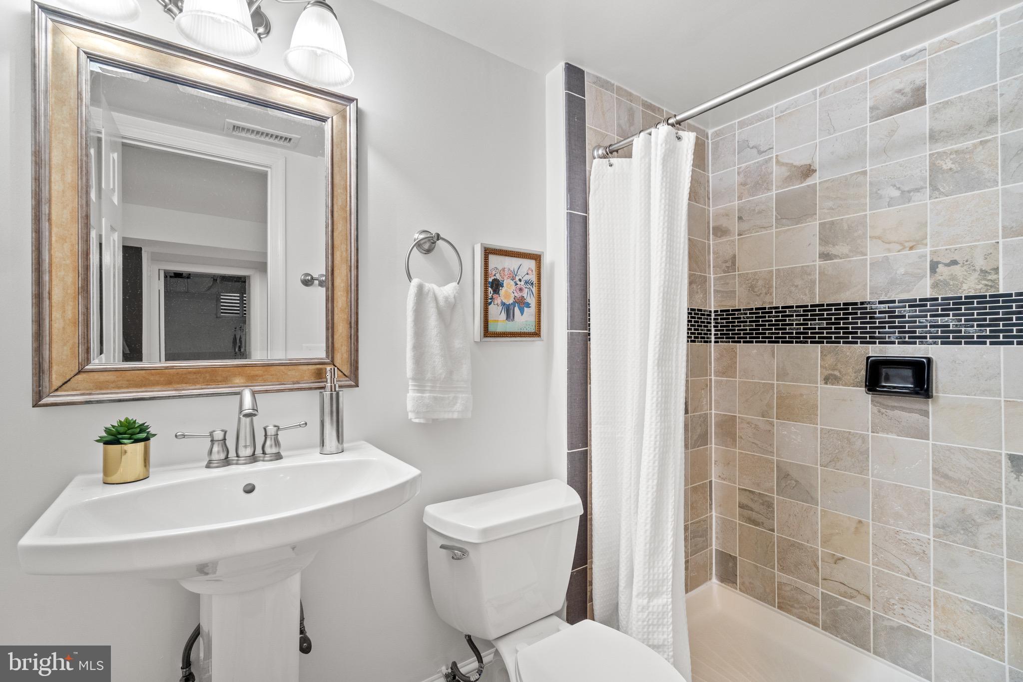 BRADDOCK HEIGHTS - Residential