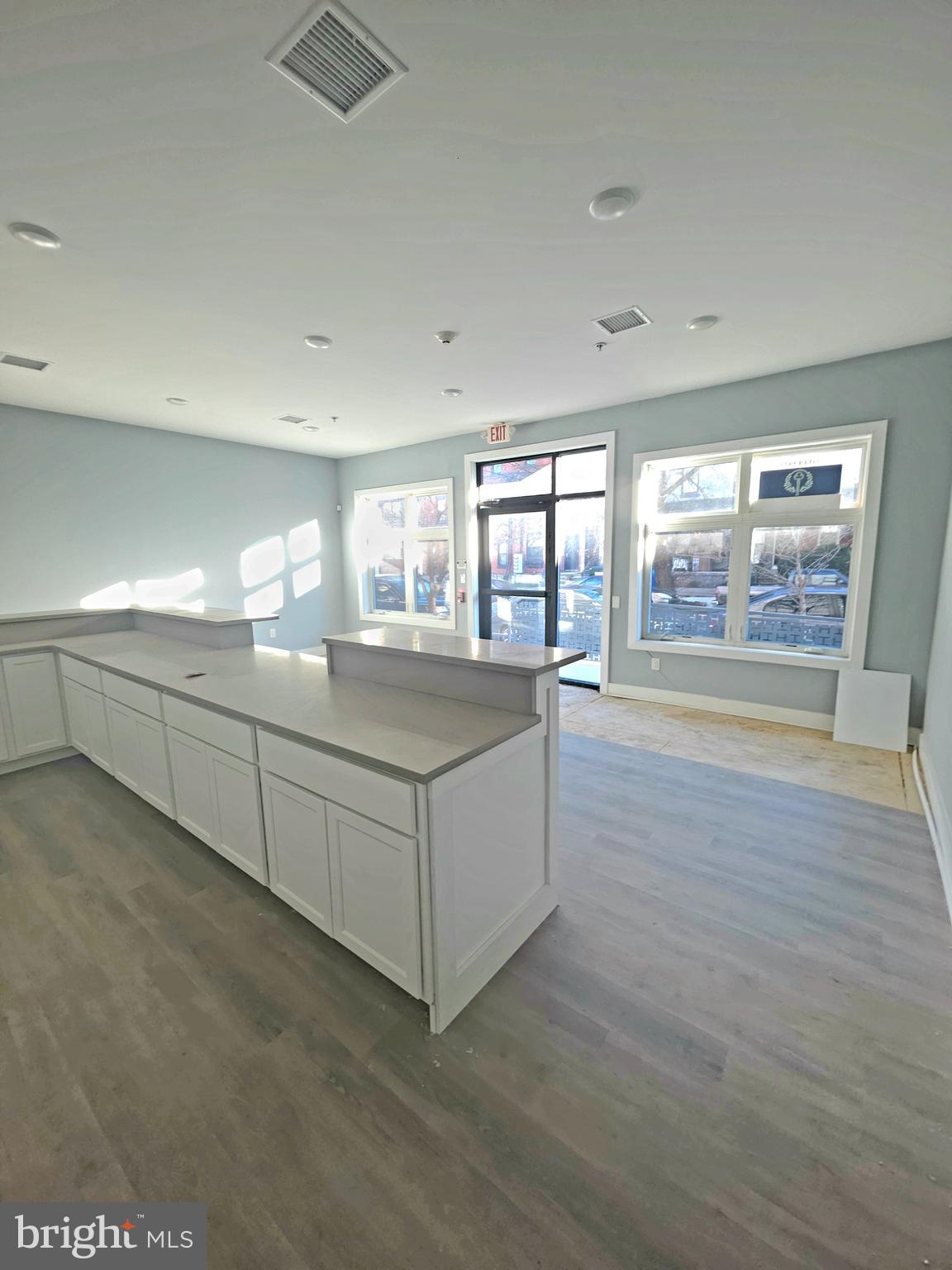 MANTUA - Commercial Lease