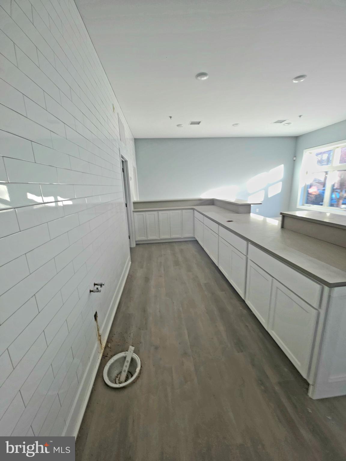 MANTUA - Commercial Lease