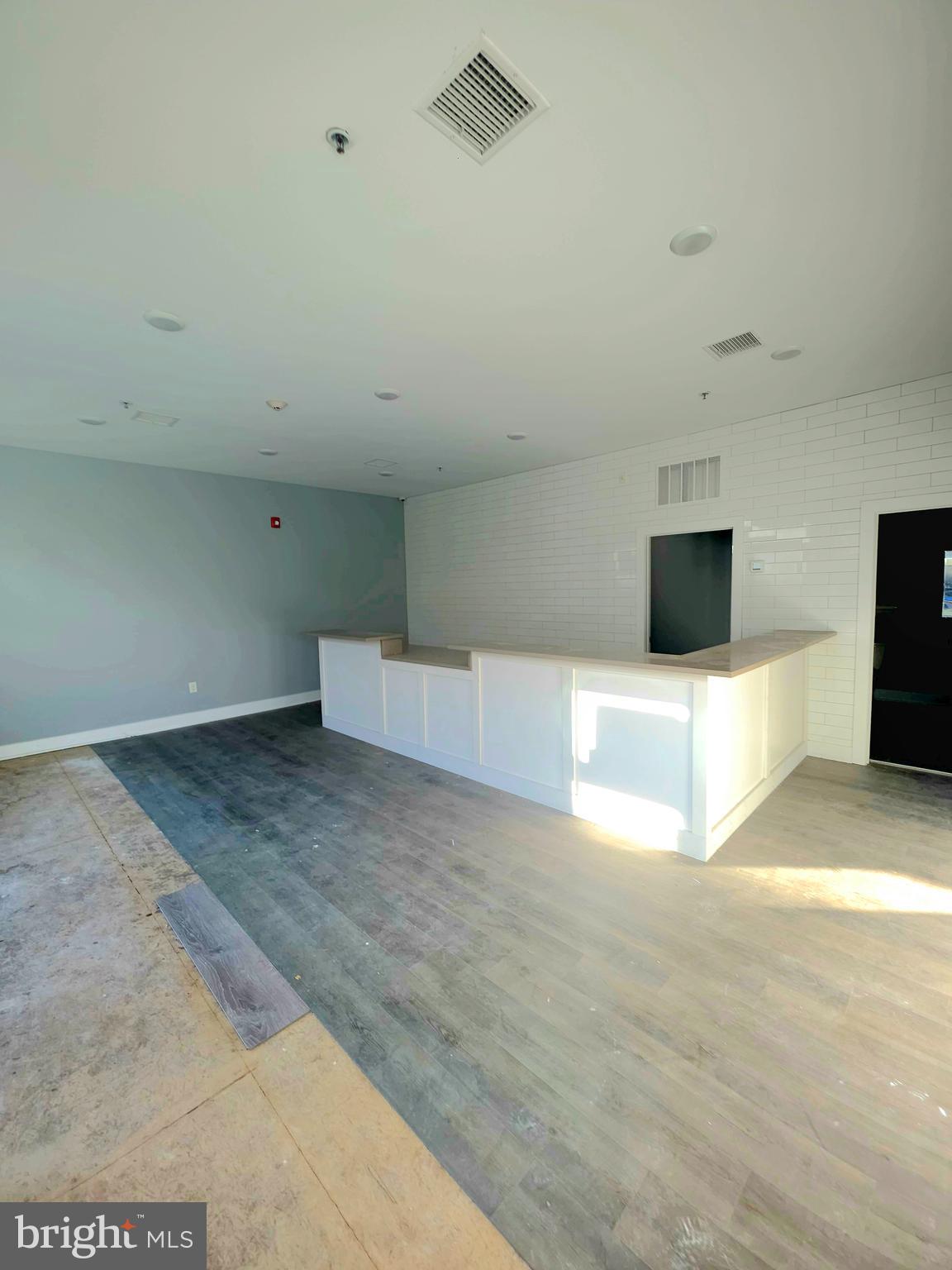 MANTUA - Commercial Lease