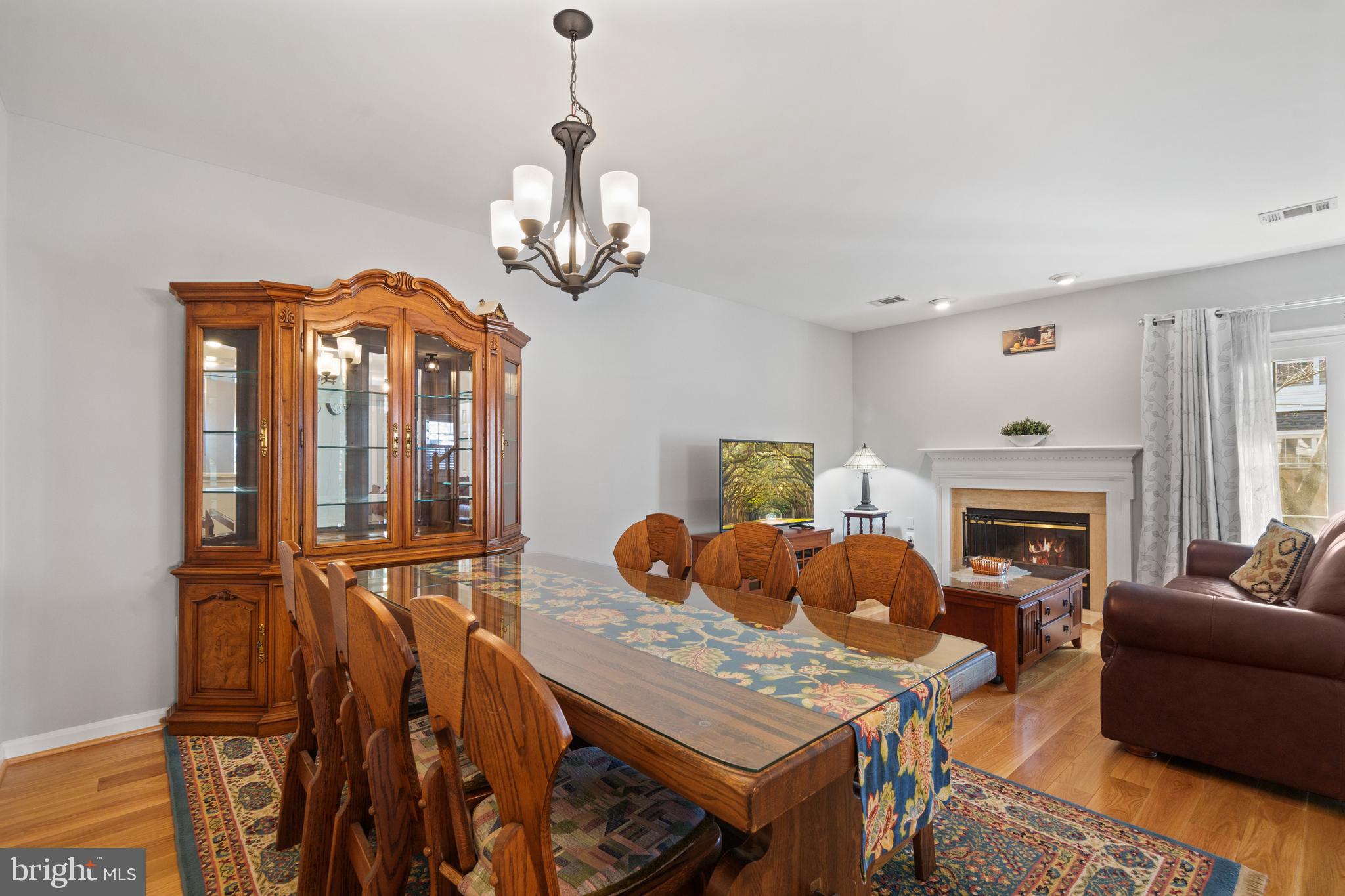 LIFESTYLE AT SULLY STATION - Residential