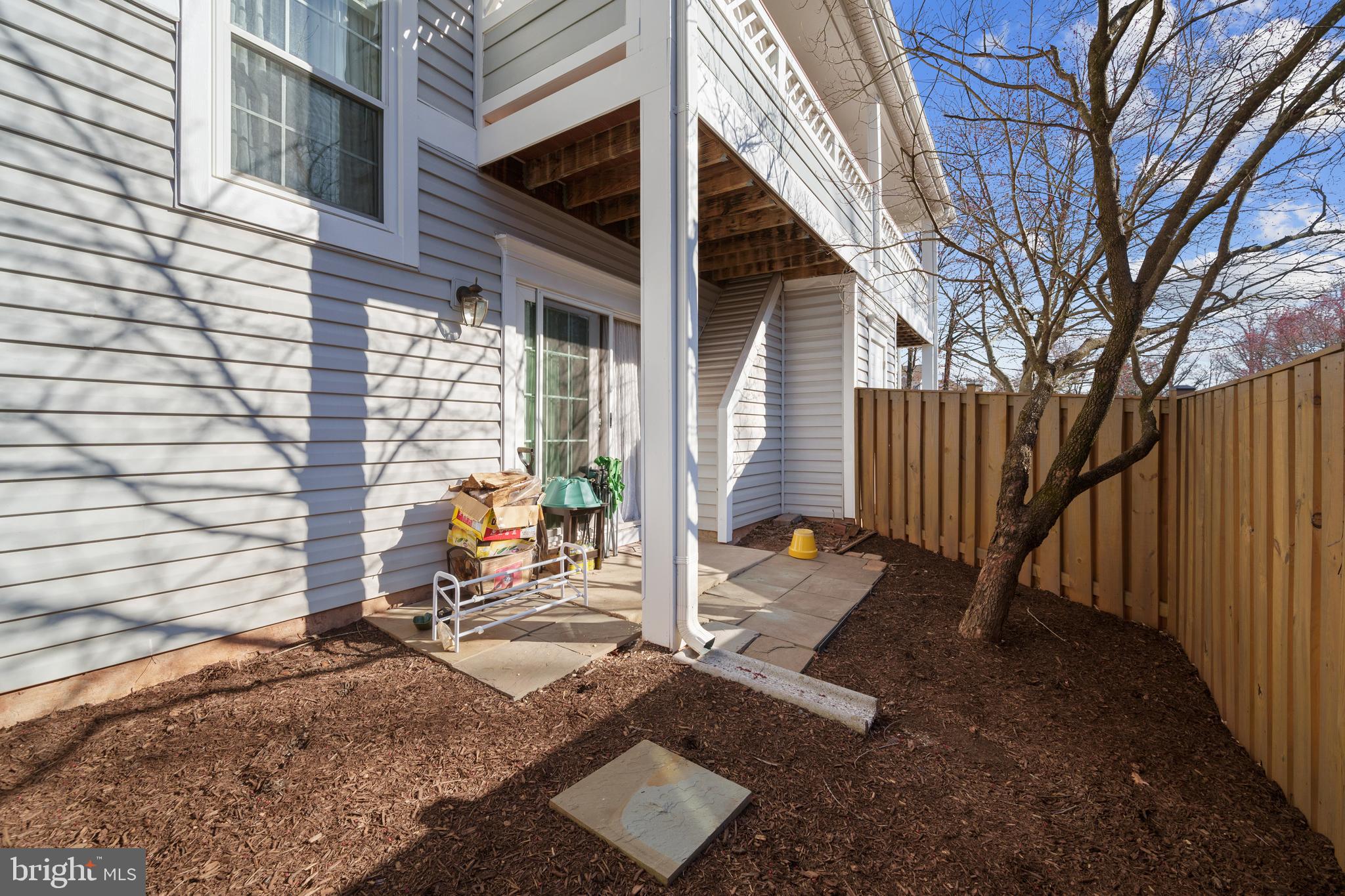 LIFESTYLE AT SULLY STATION - Residential