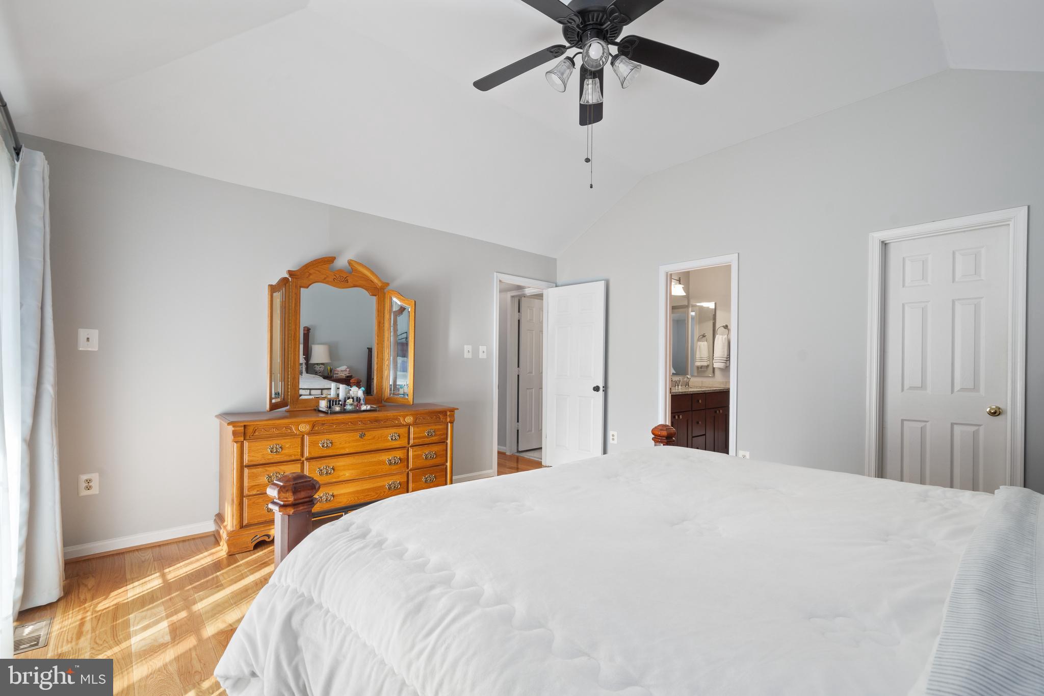 LIFESTYLE AT SULLY STATION - Residential