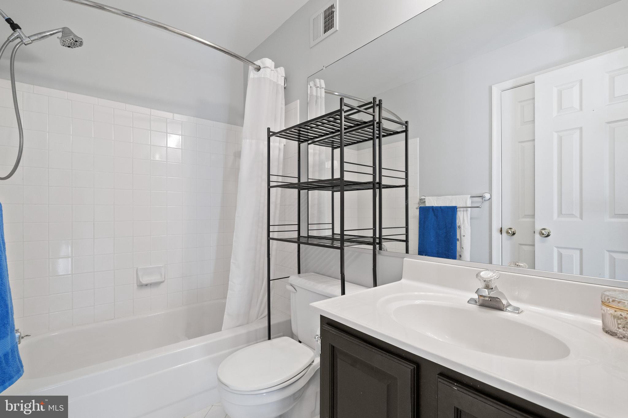 LIFESTYLE AT SULLY STATION - Residential