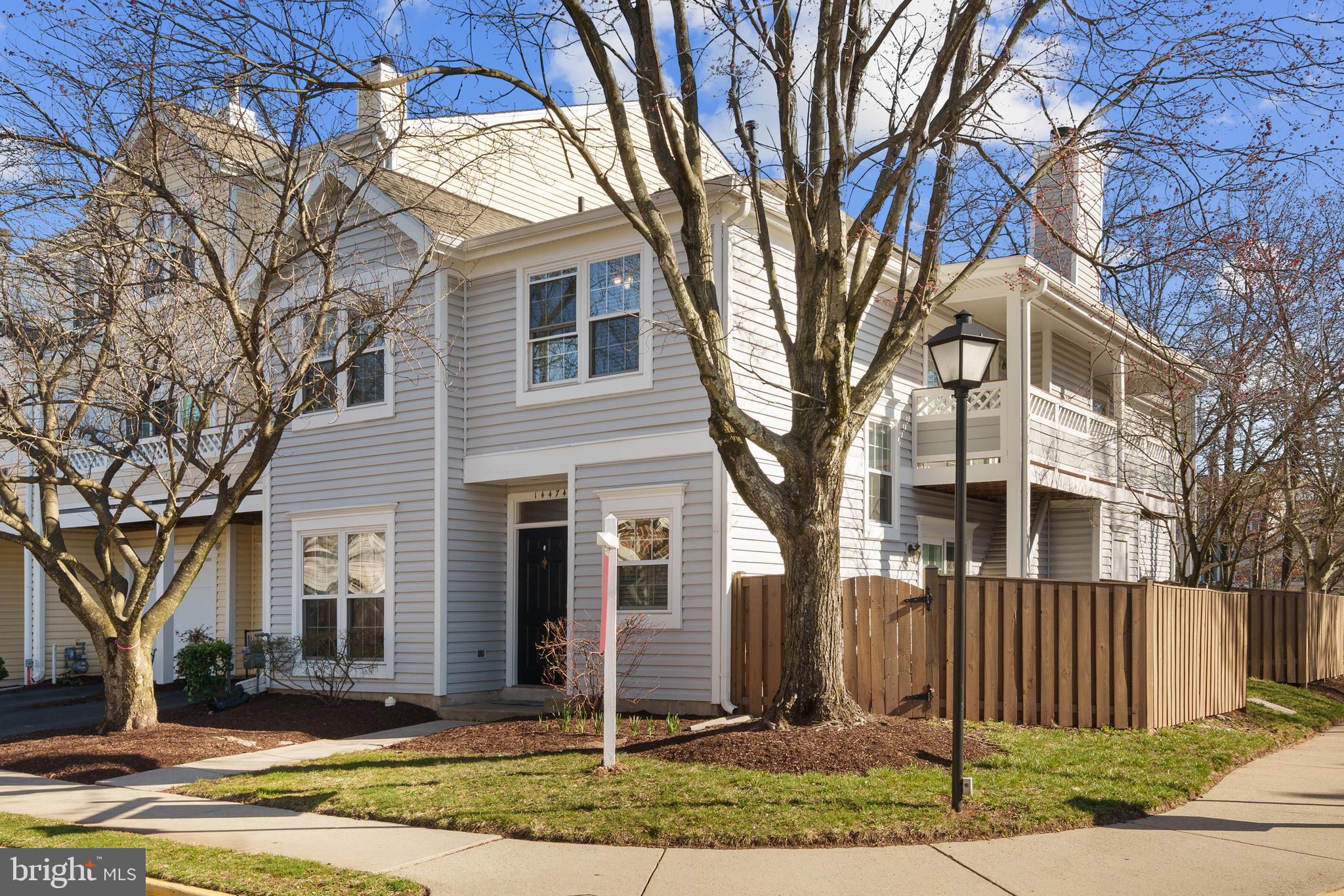 LIFESTYLE AT SULLY STATION - Residential